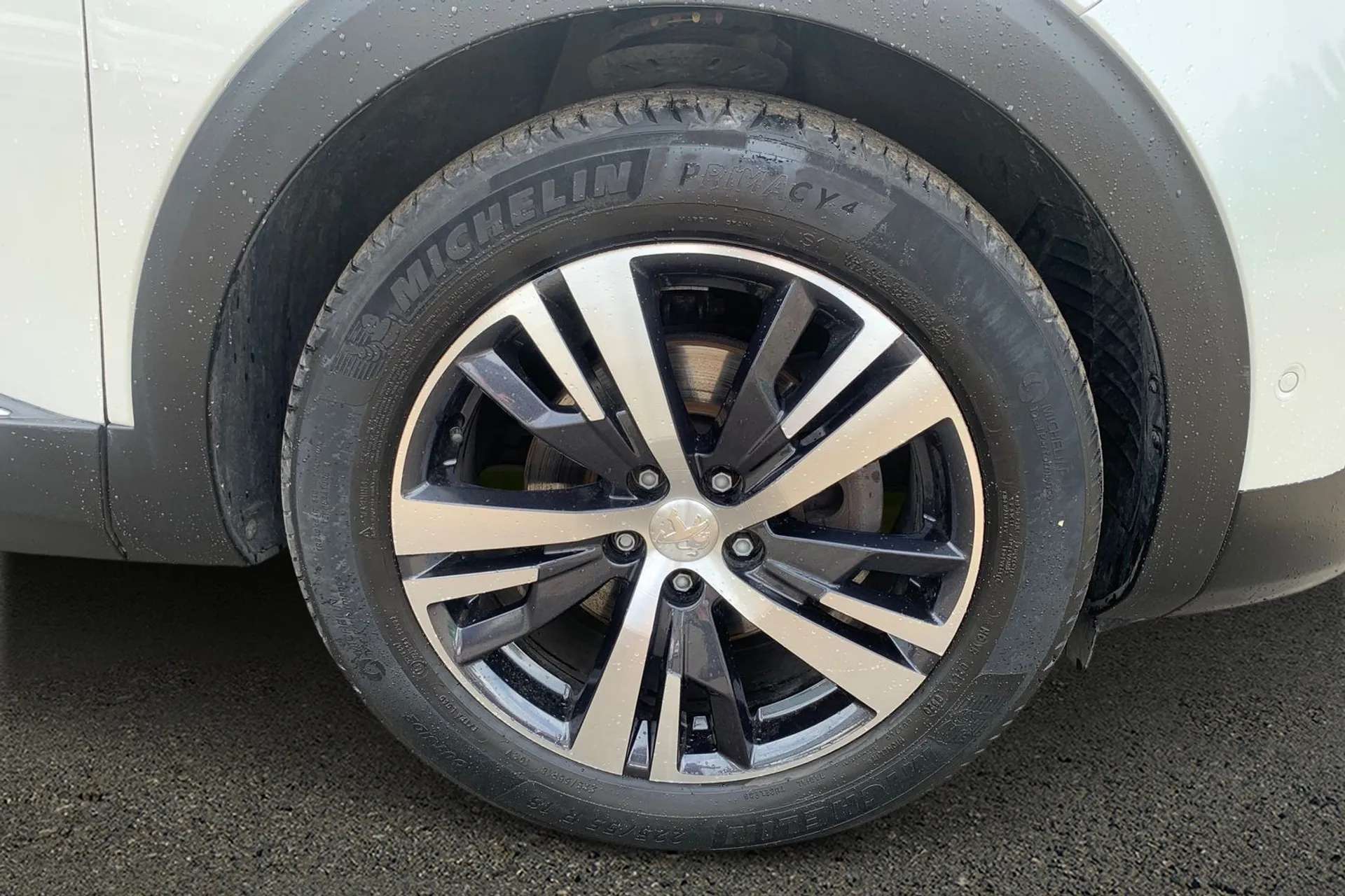 2020 PEUGEOT 5008 2020 PEUGEOT 5008