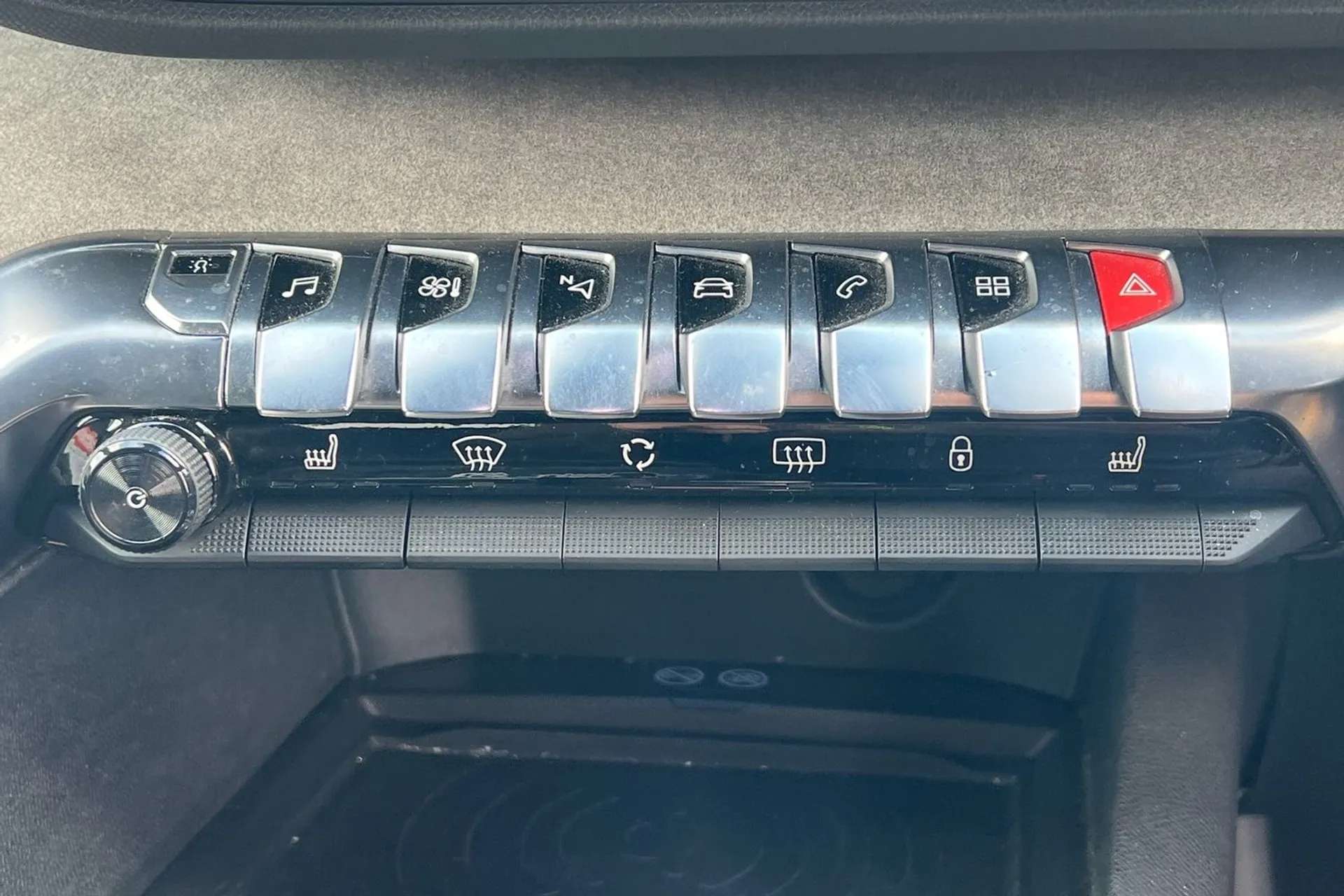 2018 PEUGEOT 3008 2018 PEUGEOT 3008