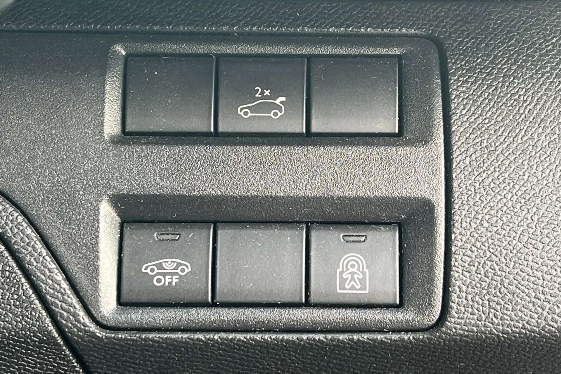 2018 PEUGEOT 3008 2018 PEUGEOT 3008