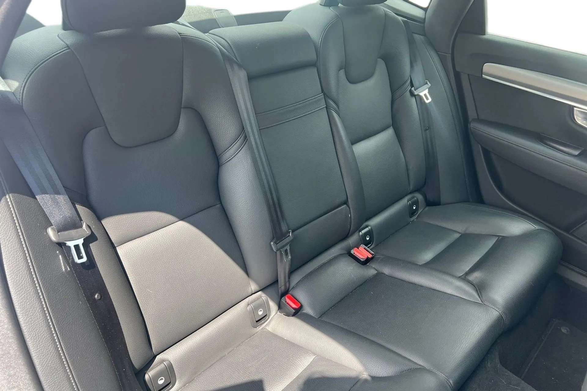 2017 VOLVO S90 2017 VOLVO S90
