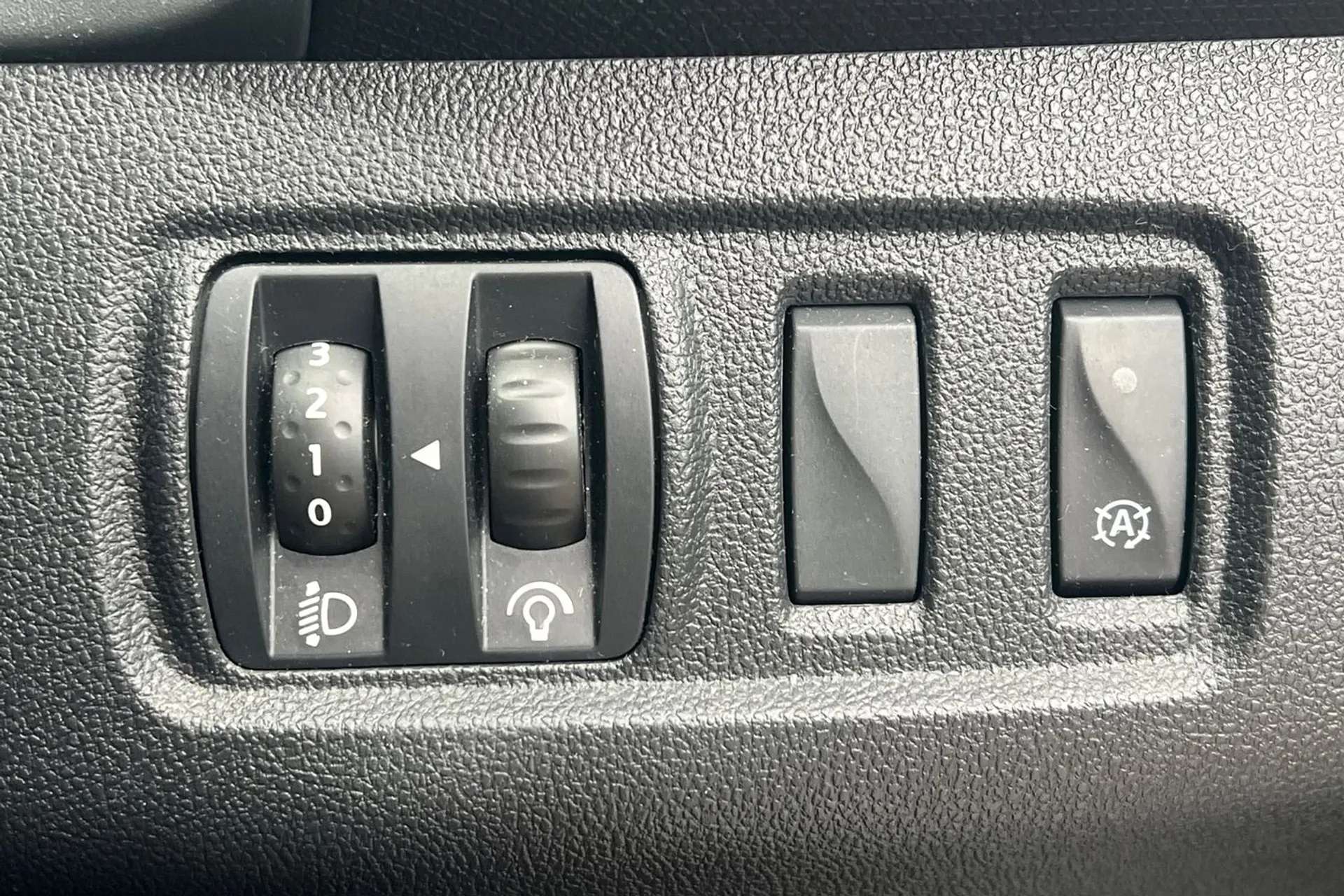 2019 RENAULT CLIO 2019 RENAULT CLIO
