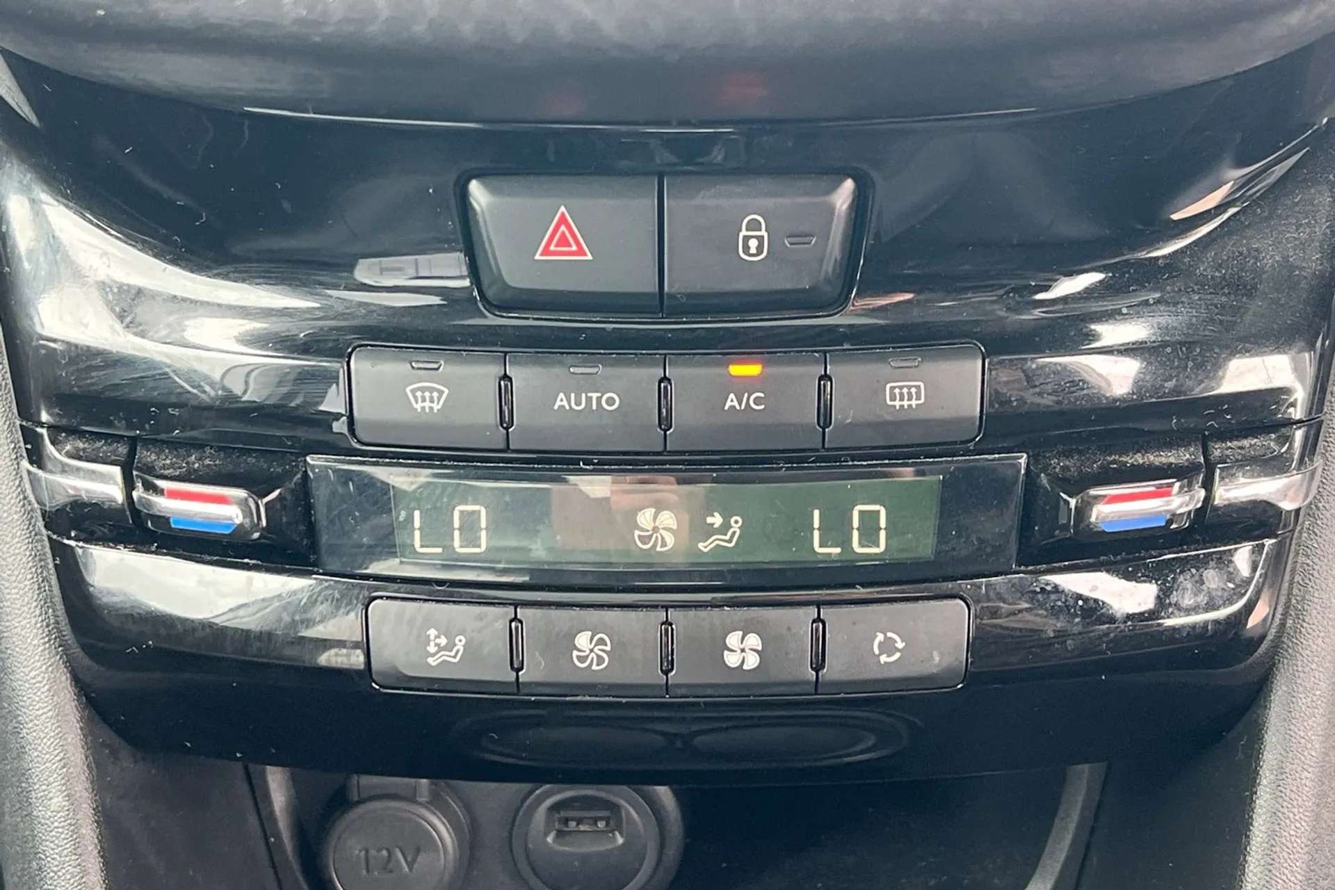 2019 PEUGEOT 2008 2019 PEUGEOT 2008
