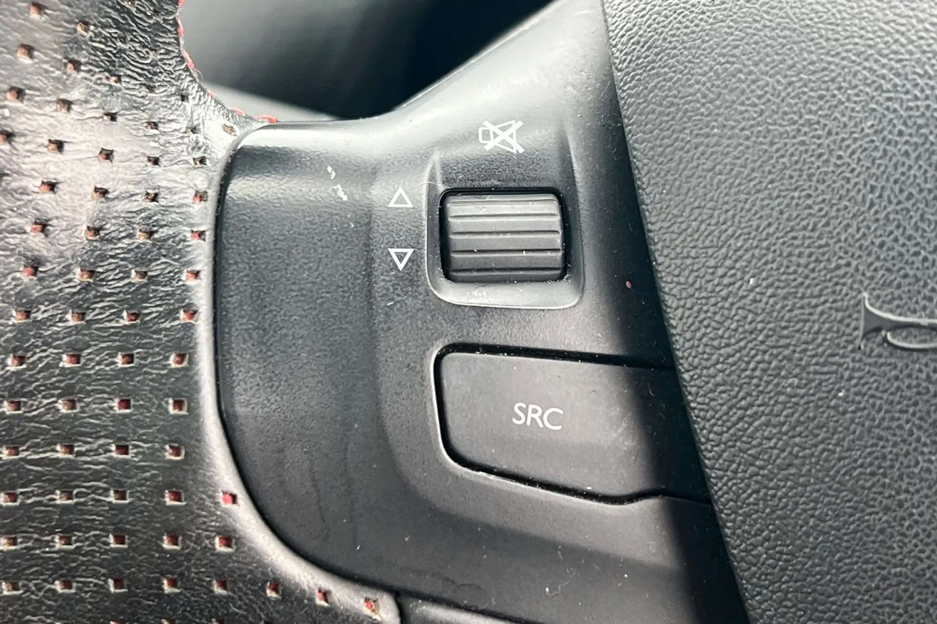 2019 PEUGEOT 2008 2019 PEUGEOT 2008