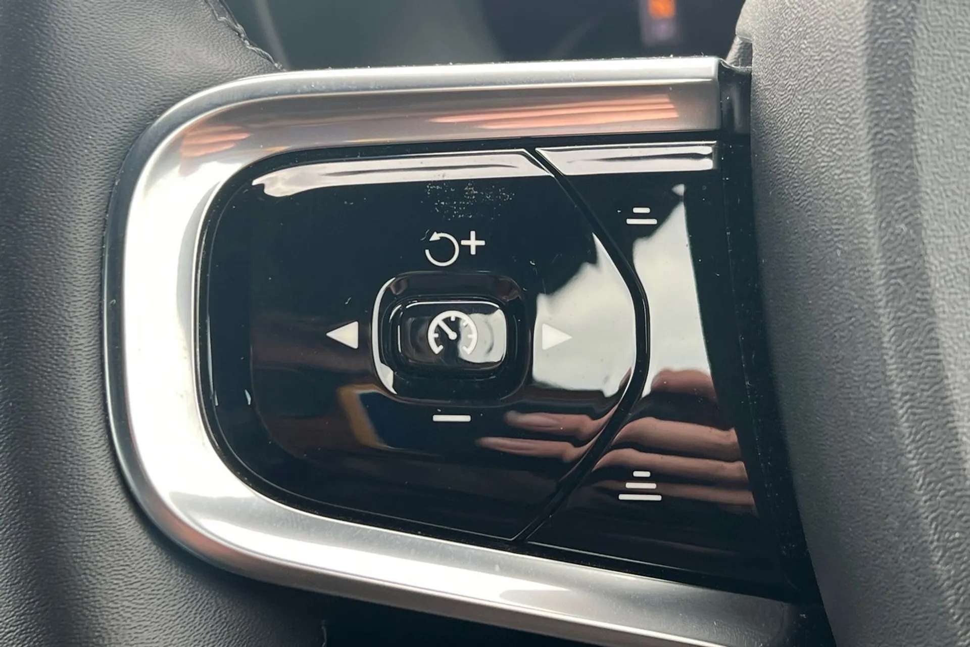 2021 POLESTAR 2 2021 POLESTAR 2