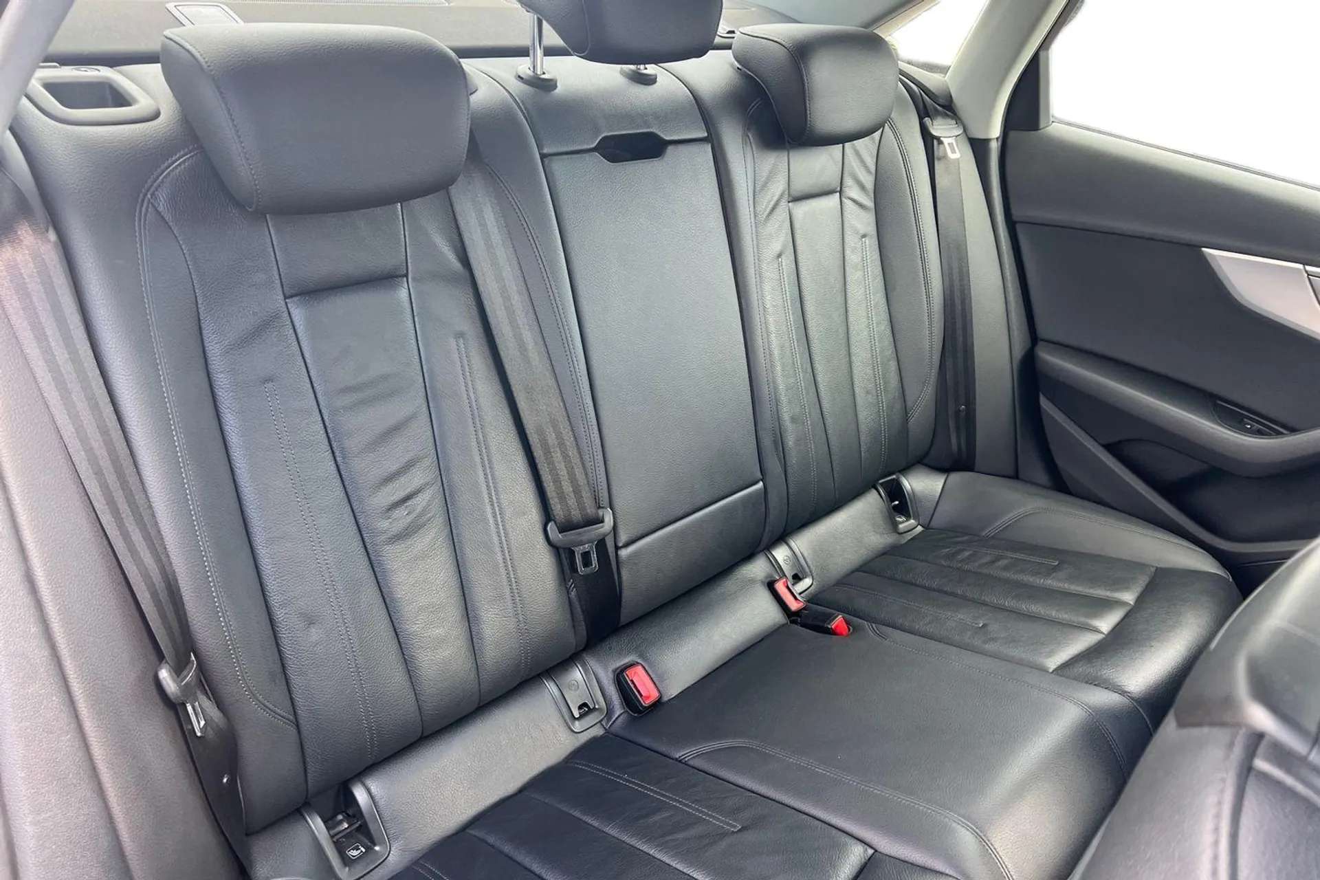 2016 AUDI A4 2016 AUDI A4