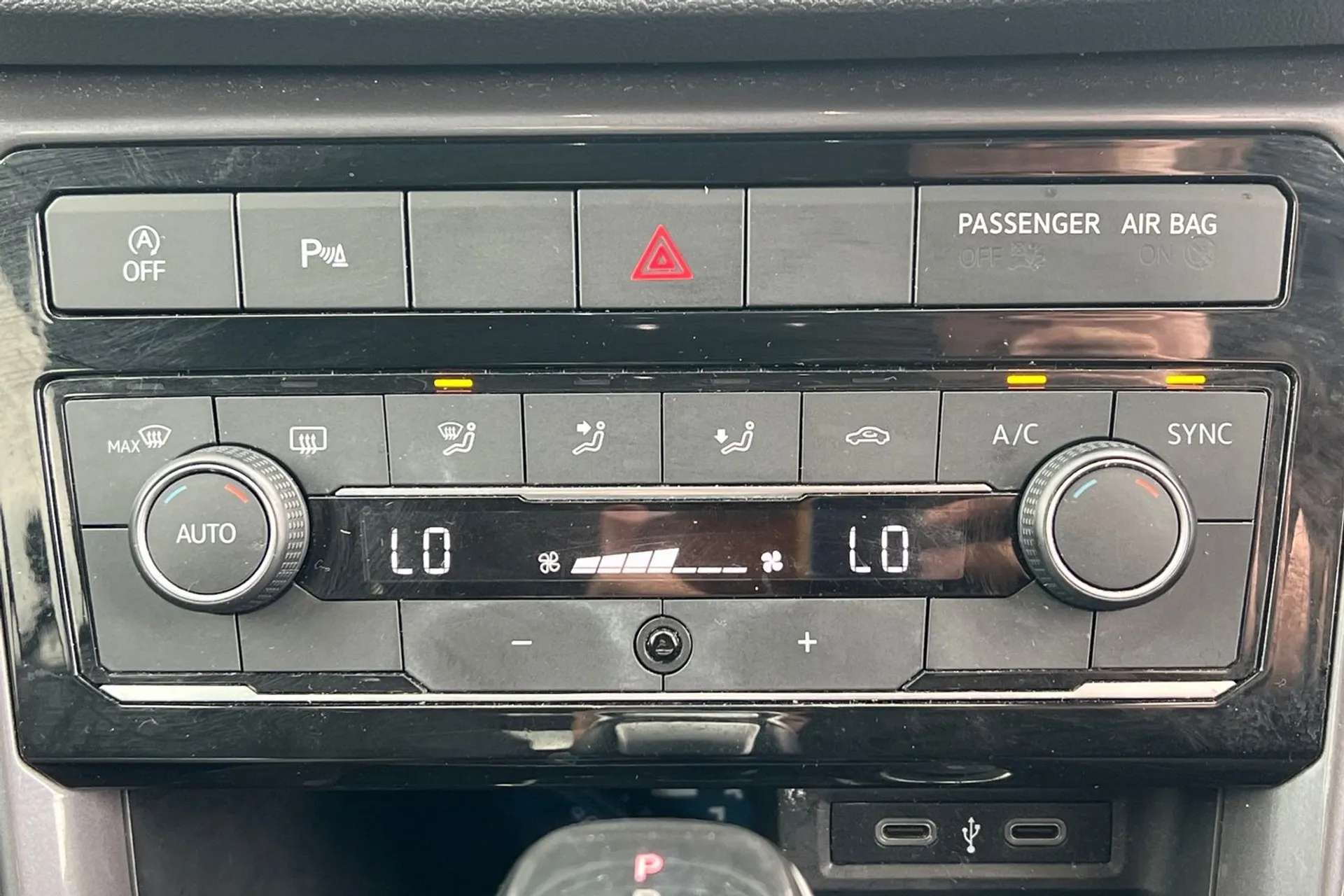 2021 VOLKSWAGEN T-CROSS 2021 VOLKSWAGEN T-CROSS