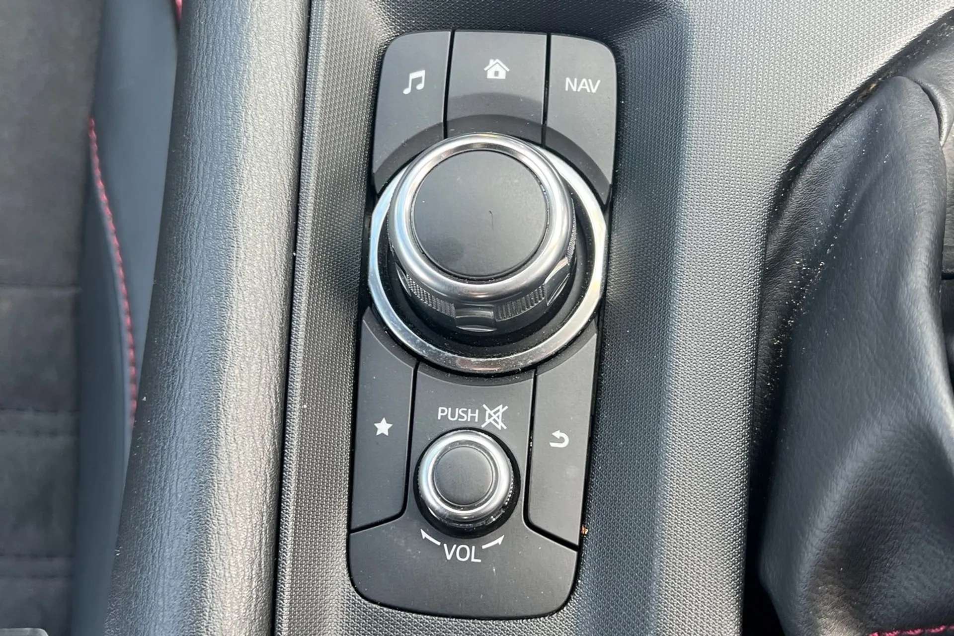 2016 MAZDA MX-5 2016 MAZDA MX-5
