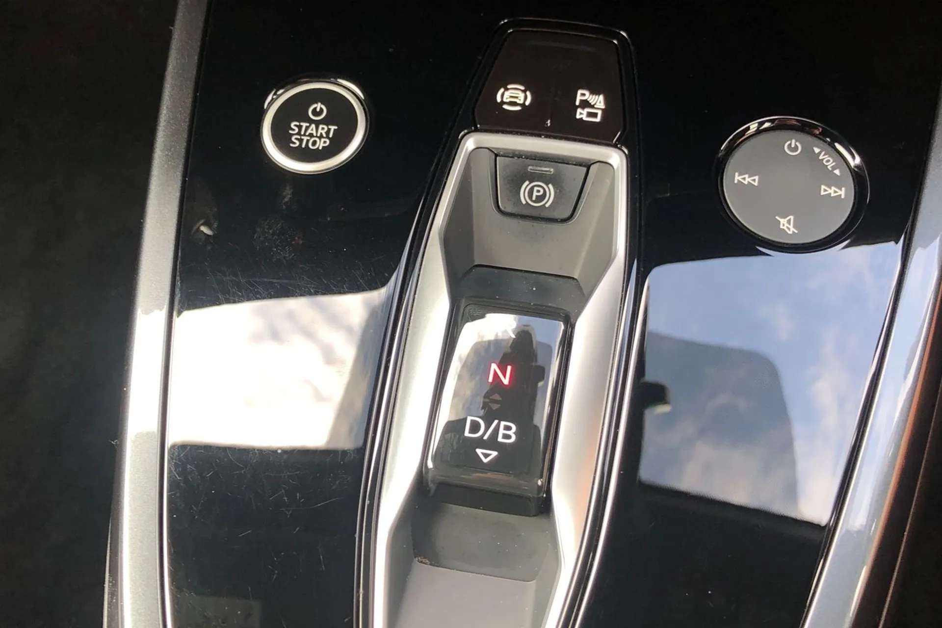 2023 AUDI Q4 2023 AUDI Q4