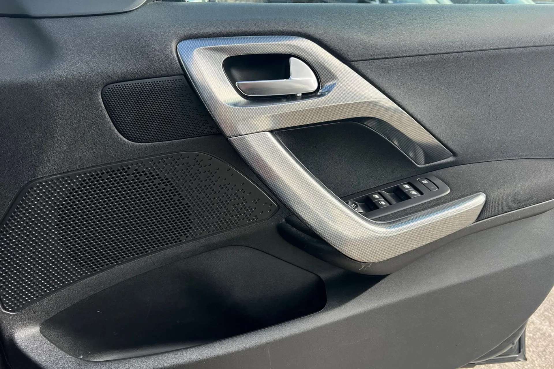 2017 PEUGEOT 2008 2017 PEUGEOT 2008