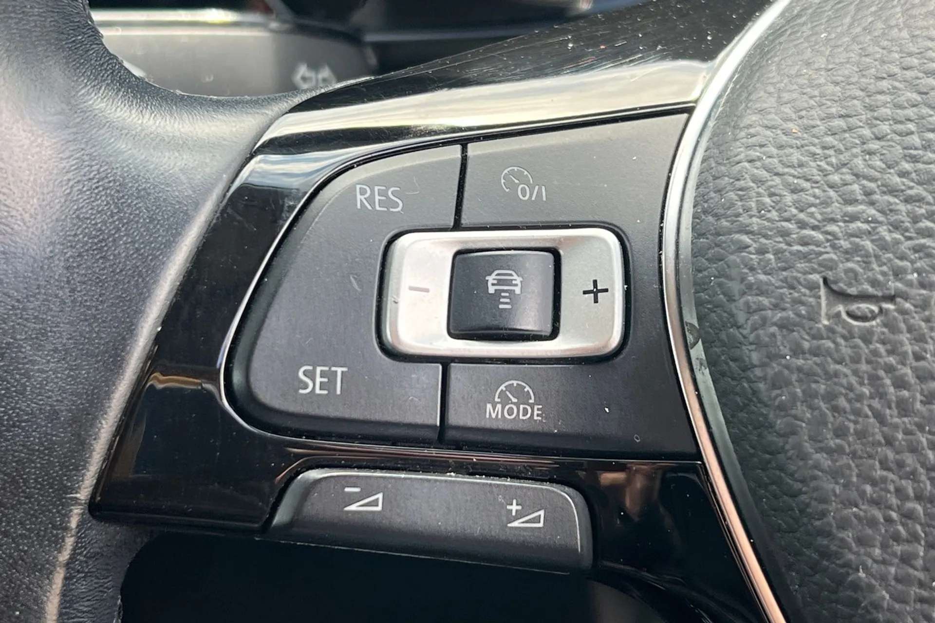 2017 VOLKSWAGEN TOURAN 2017 VOLKSWAGEN TOURAN