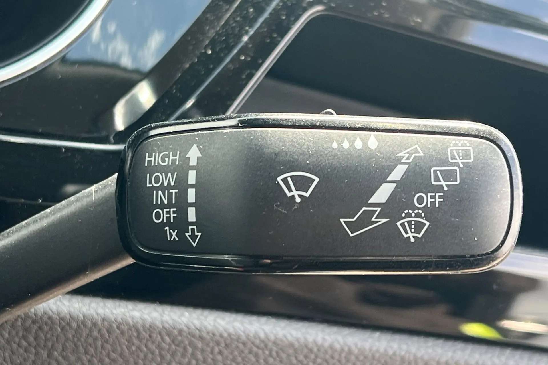 2017 VOLKSWAGEN TOURAN 2017 VOLKSWAGEN TOURAN