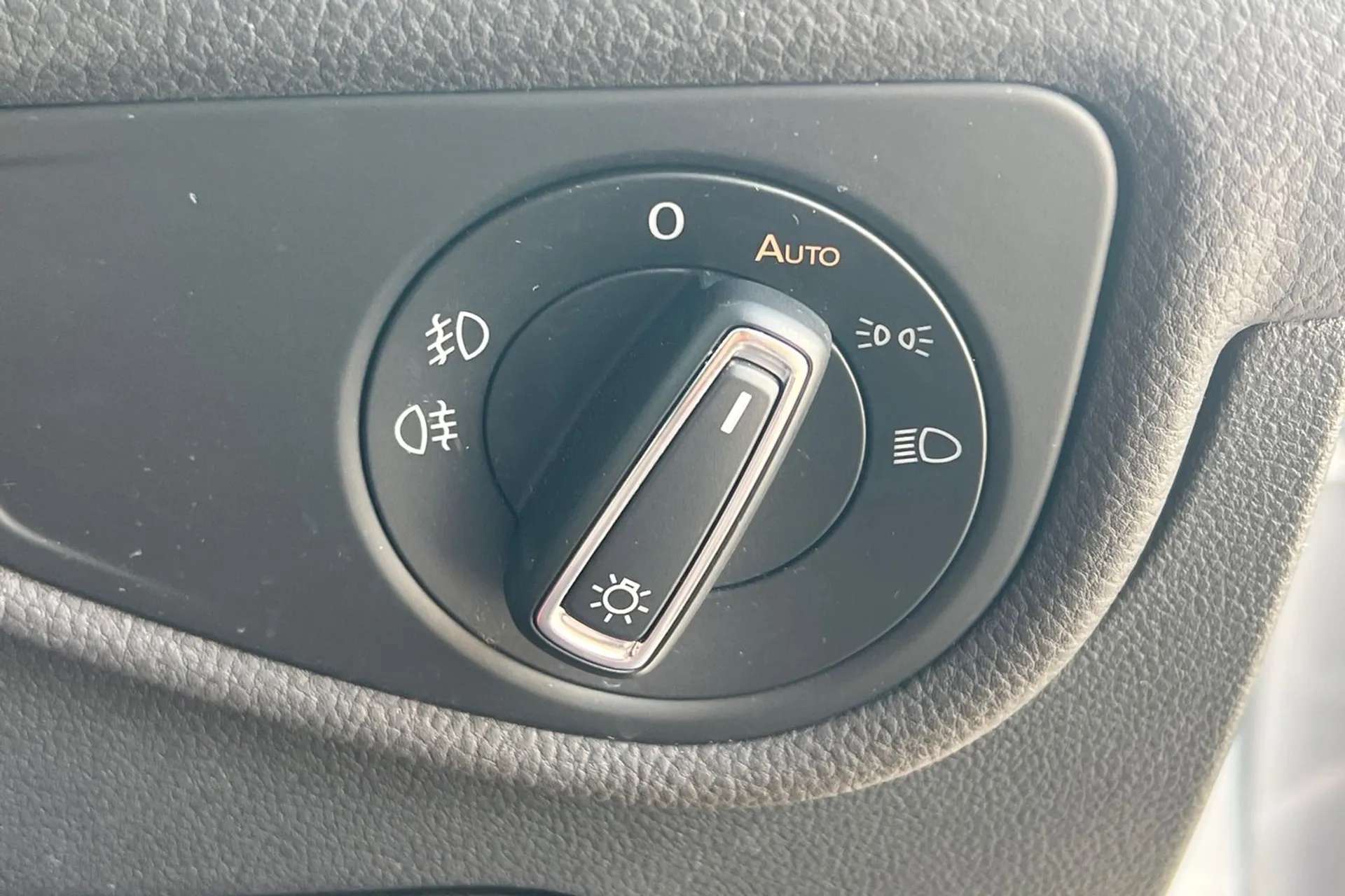 2017 VOLKSWAGEN TOURAN 2017 VOLKSWAGEN TOURAN