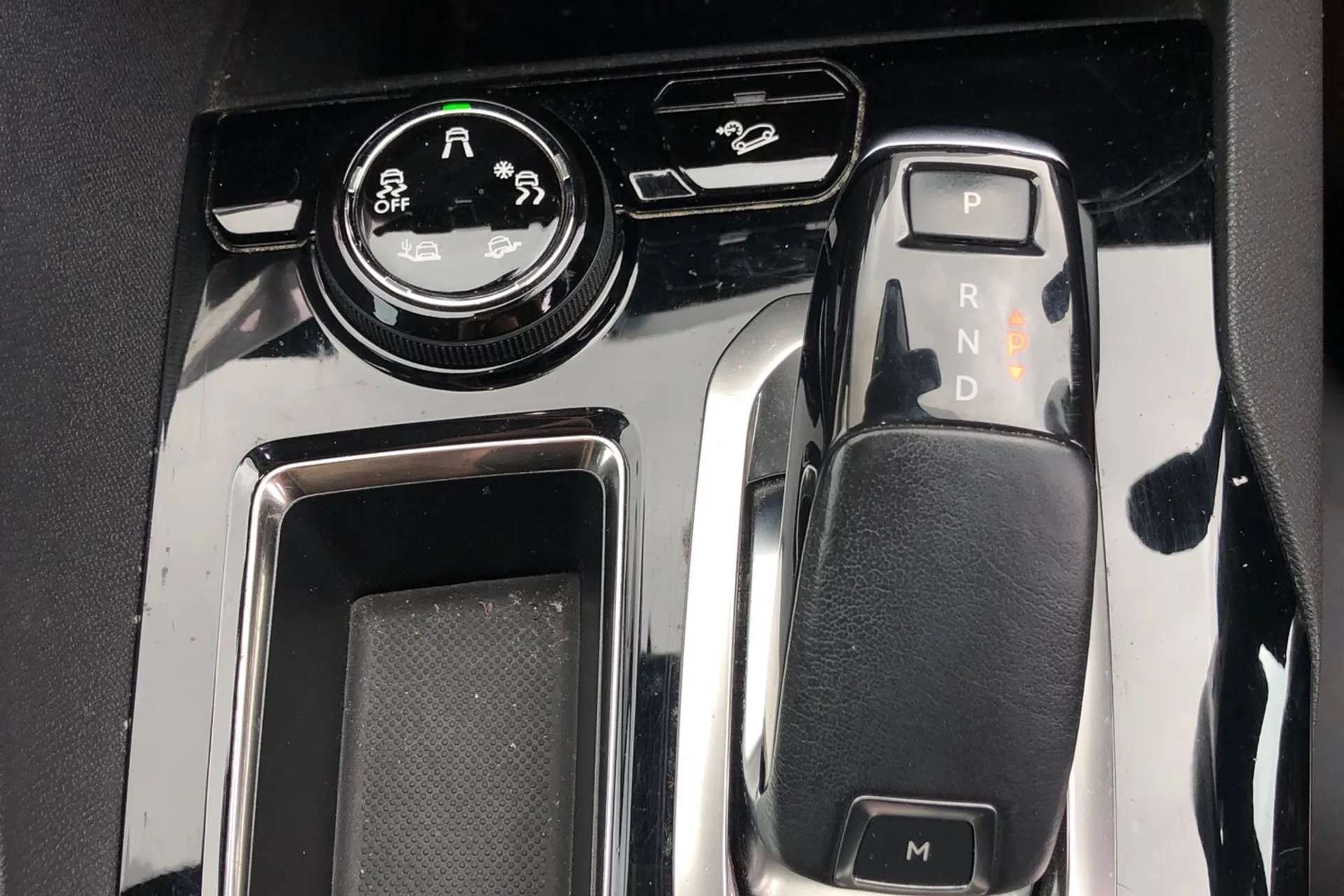 2018 PEUGEOT 5008 2018 PEUGEOT 5008