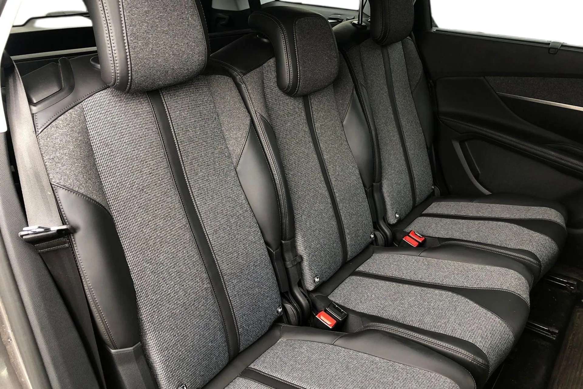 2018 PEUGEOT 5008 2018 PEUGEOT 5008