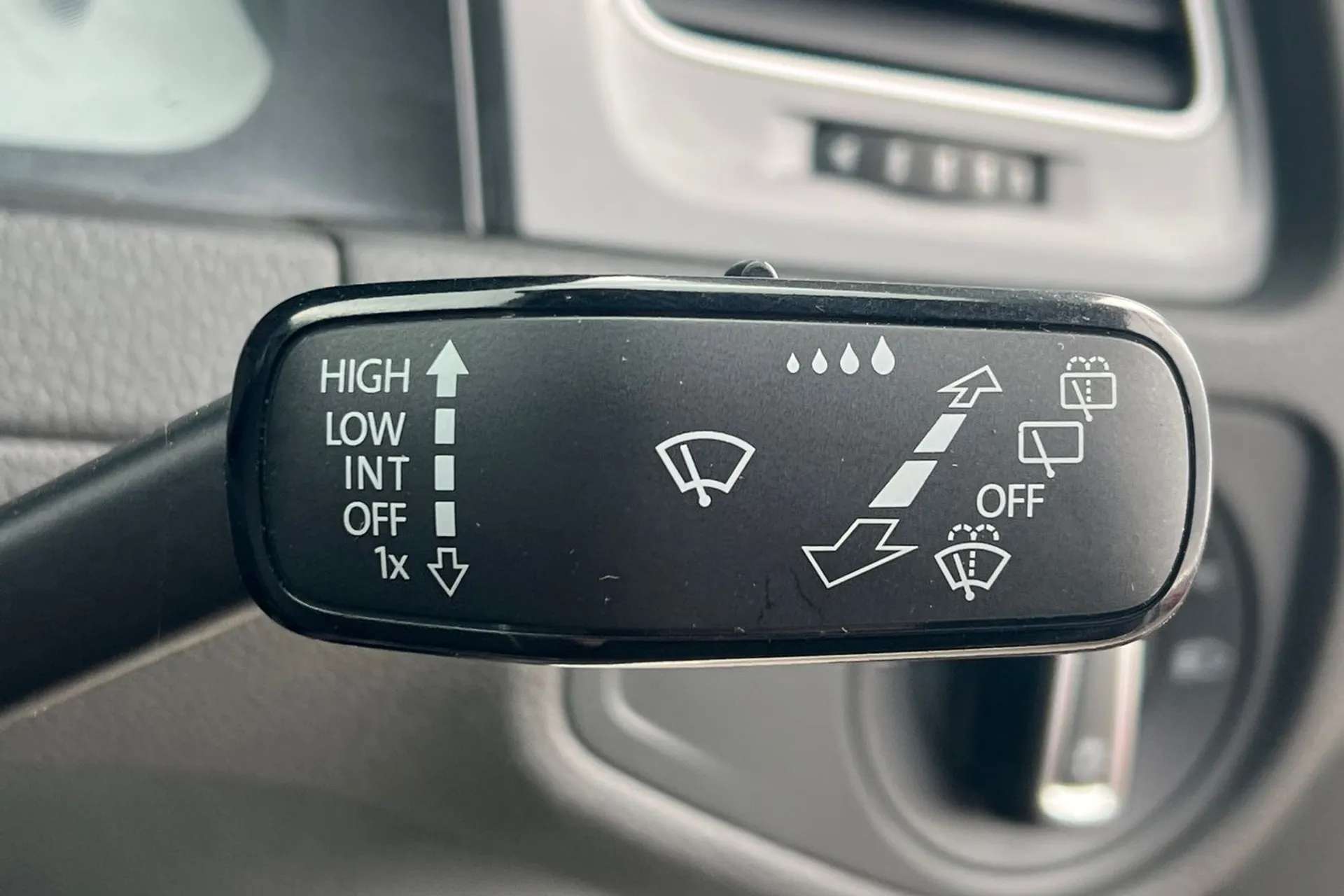 2020 VOLKSWAGEN GOLF 2020 VOLKSWAGEN GOLF