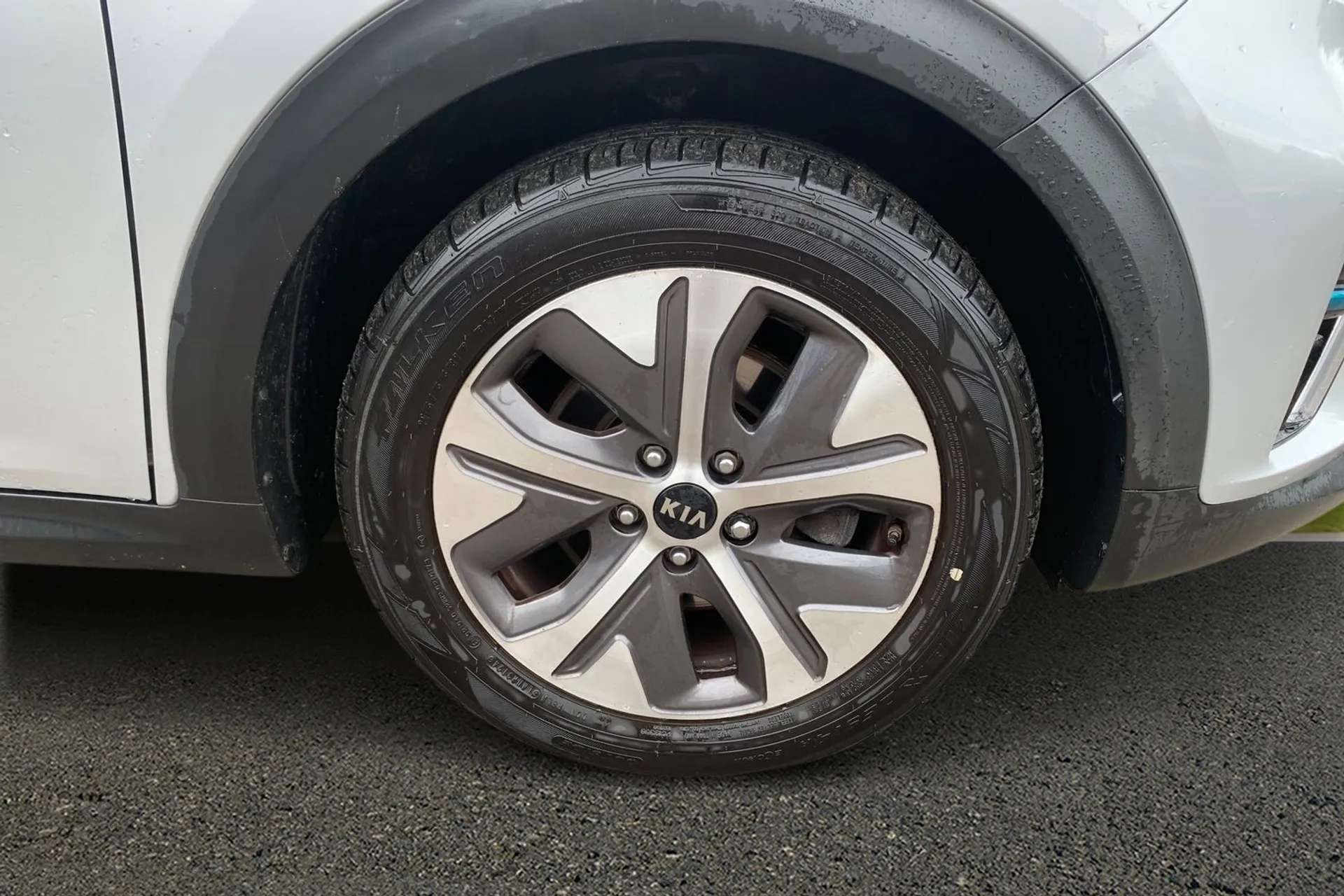 2020 KIA E-NIRO 2020 KIA E-NIRO