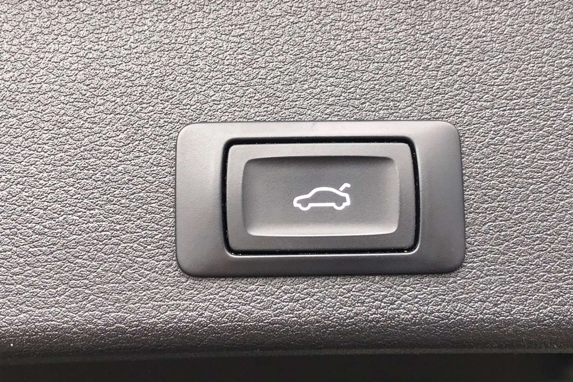 2016 AUDI A4 2016 AUDI A4