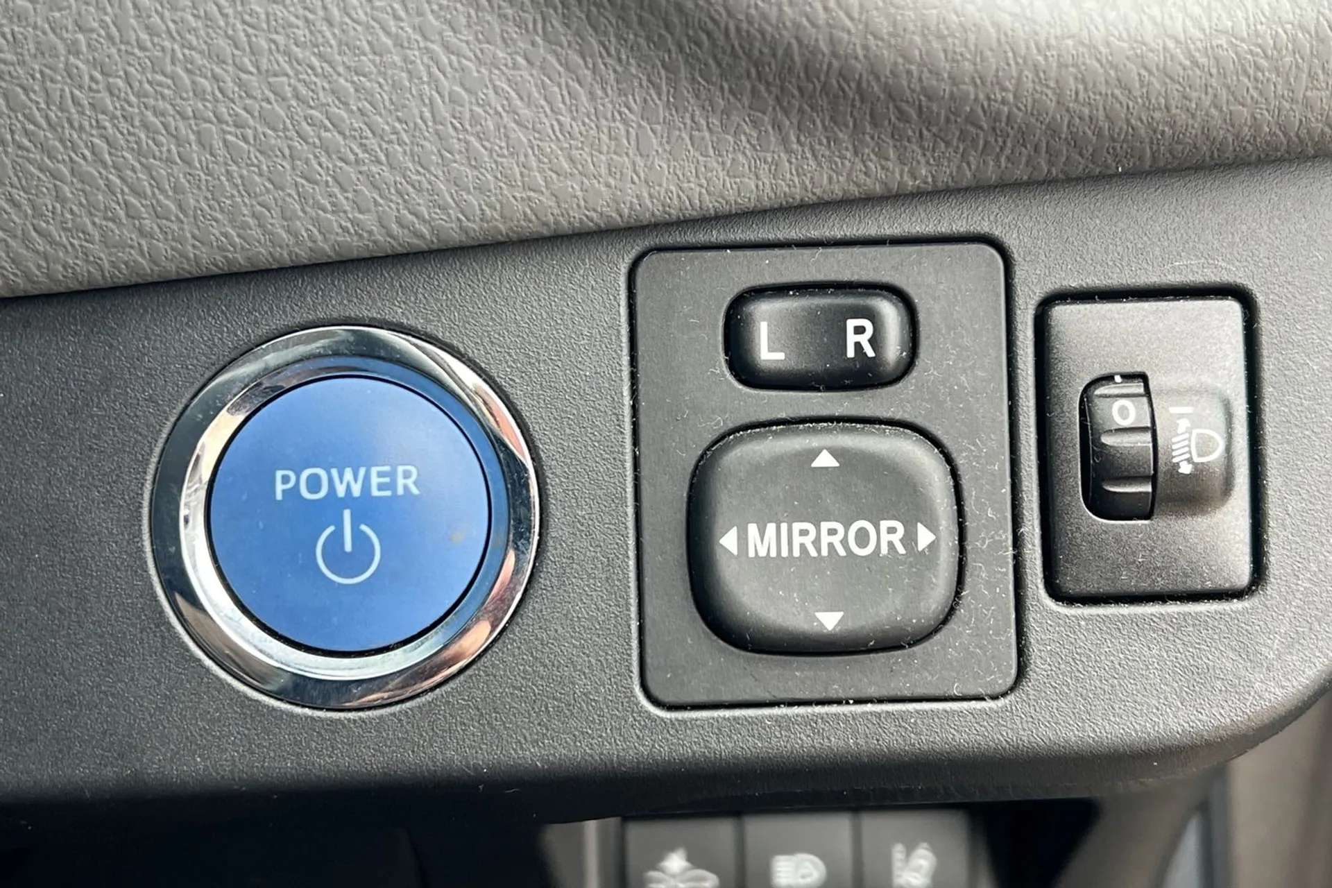 2019 TOYOTA YARIS 2019 TOYOTA YARIS