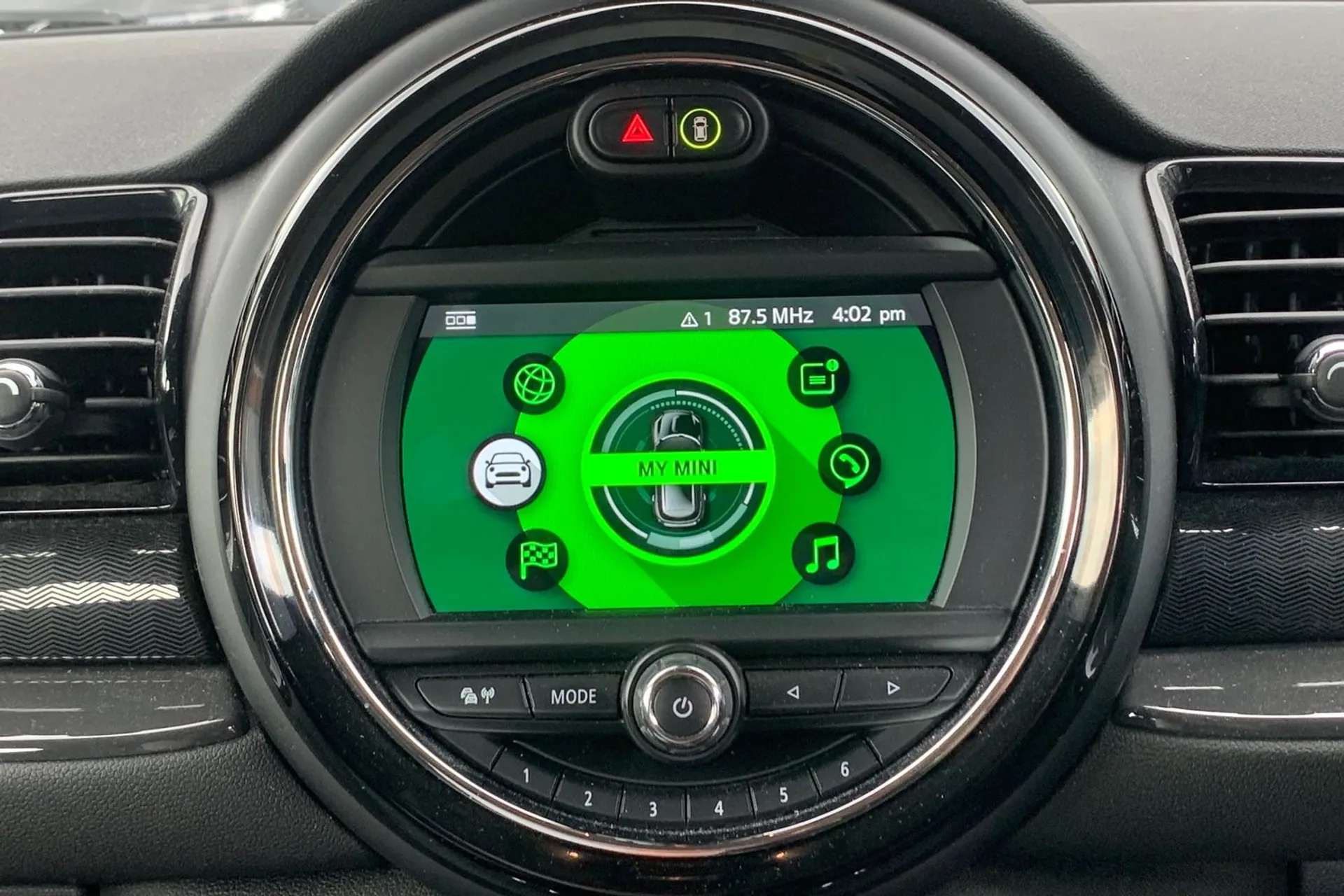 2018 MINI CLUBMAN 2018 MINI CLUBMAN