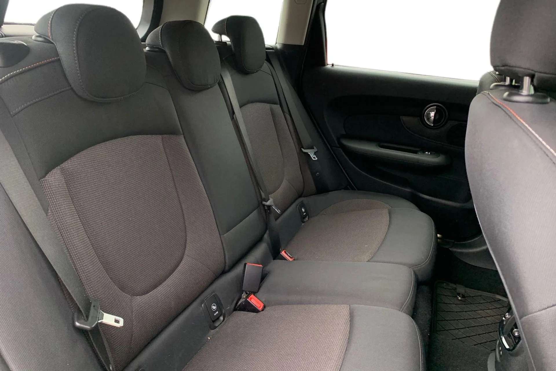 2018 MINI CLUBMAN 2018 MINI CLUBMAN