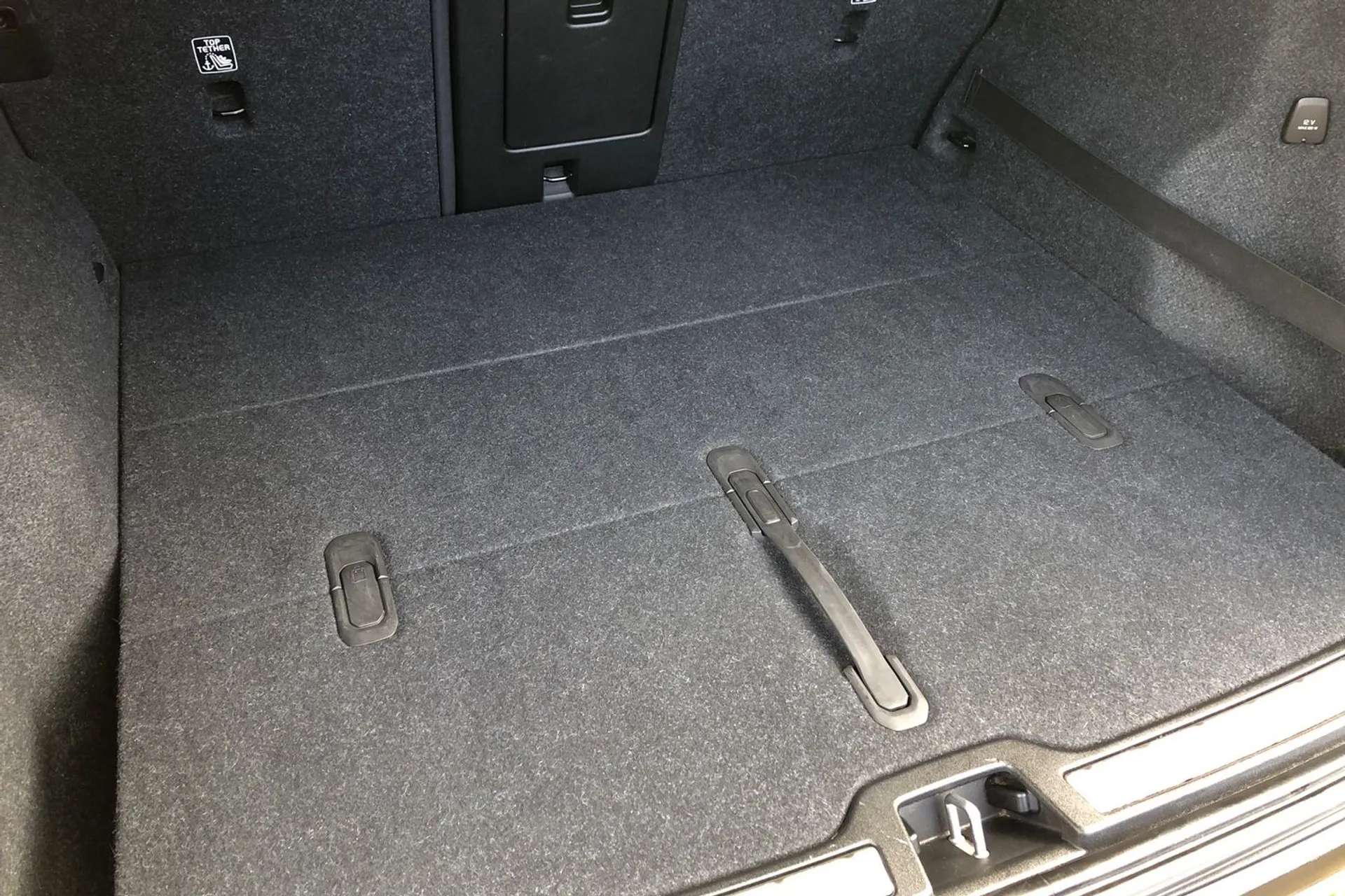 2020 VOLVO XC40 2020 VOLVO XC40