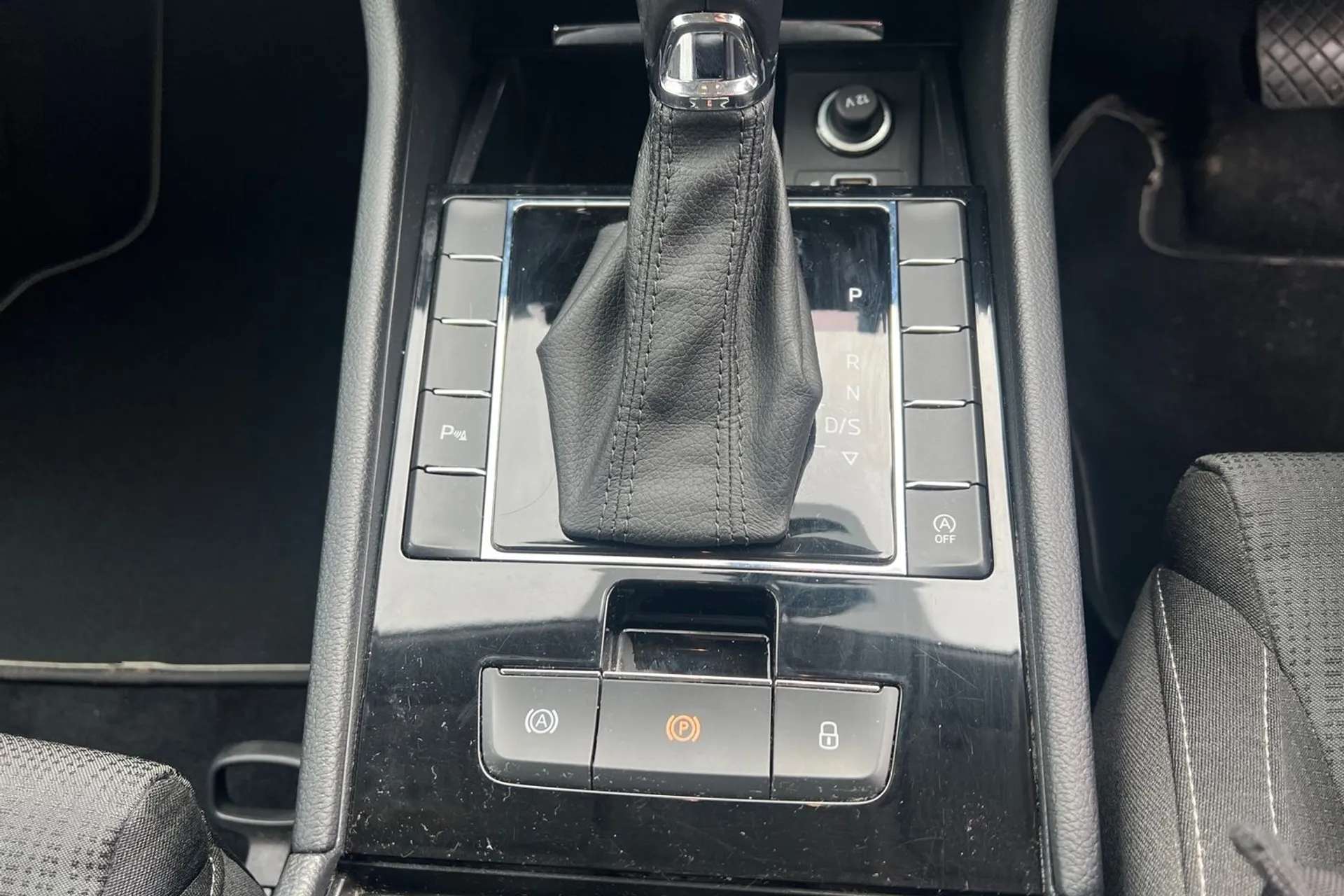 2019 SKODA SUPERB 2019 SKODA SUPERB