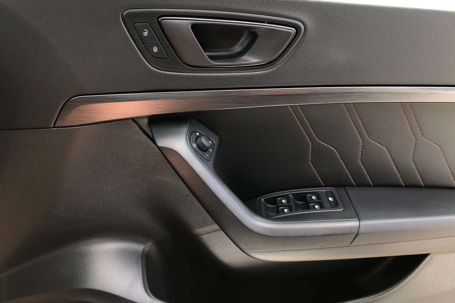 0 CUPRA ATECA 0 CUPRA ATECA