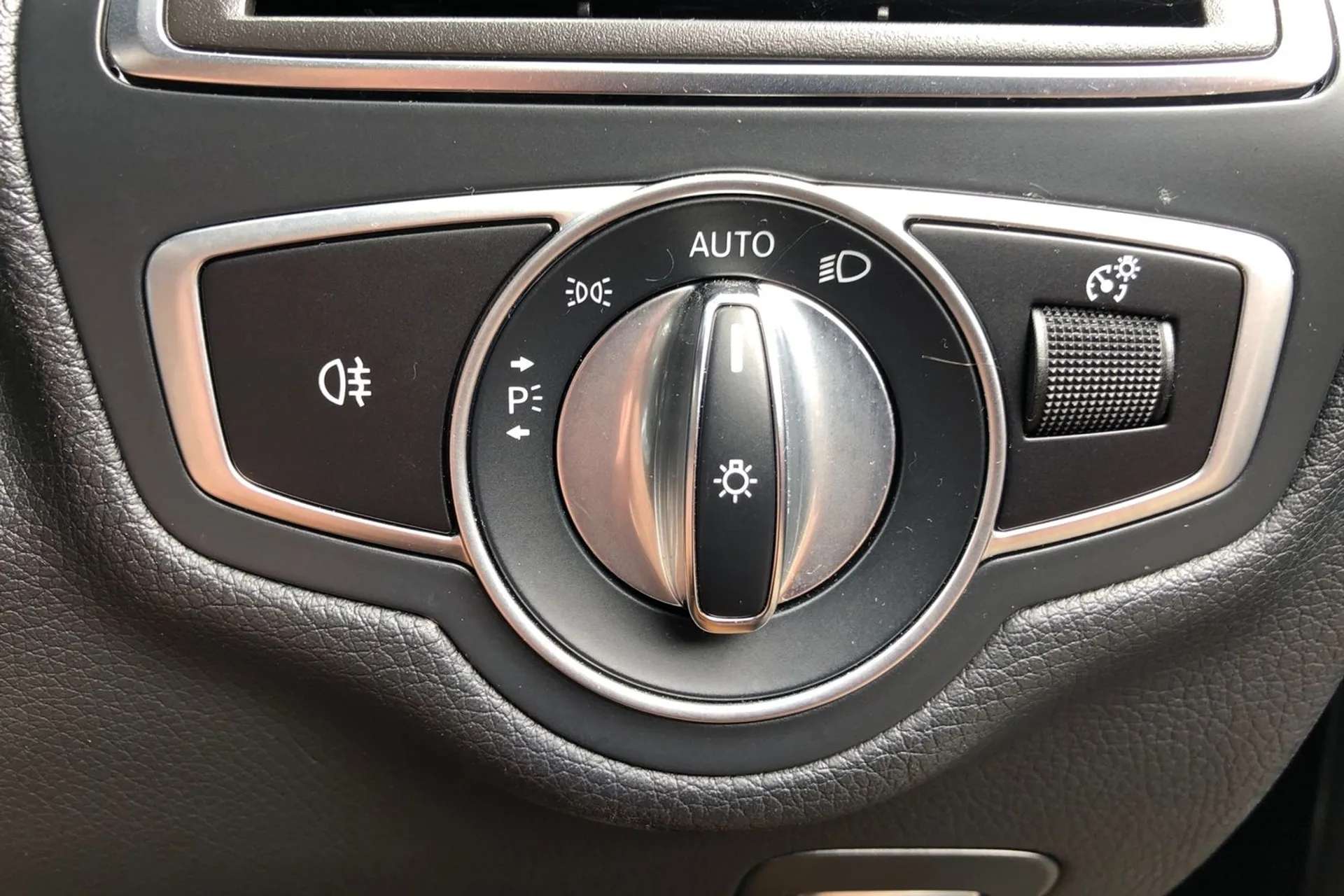 2019 MERCEDES-BENZ C CLASS 2019 MERCEDES-BENZ C CLASS