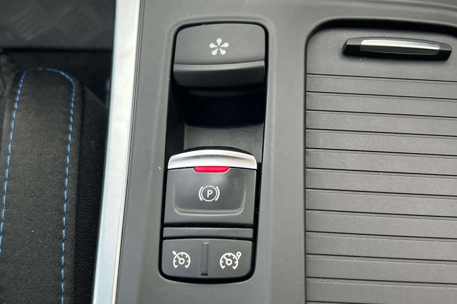 2019 RENAULT MEGANE 2019 RENAULT MEGANE