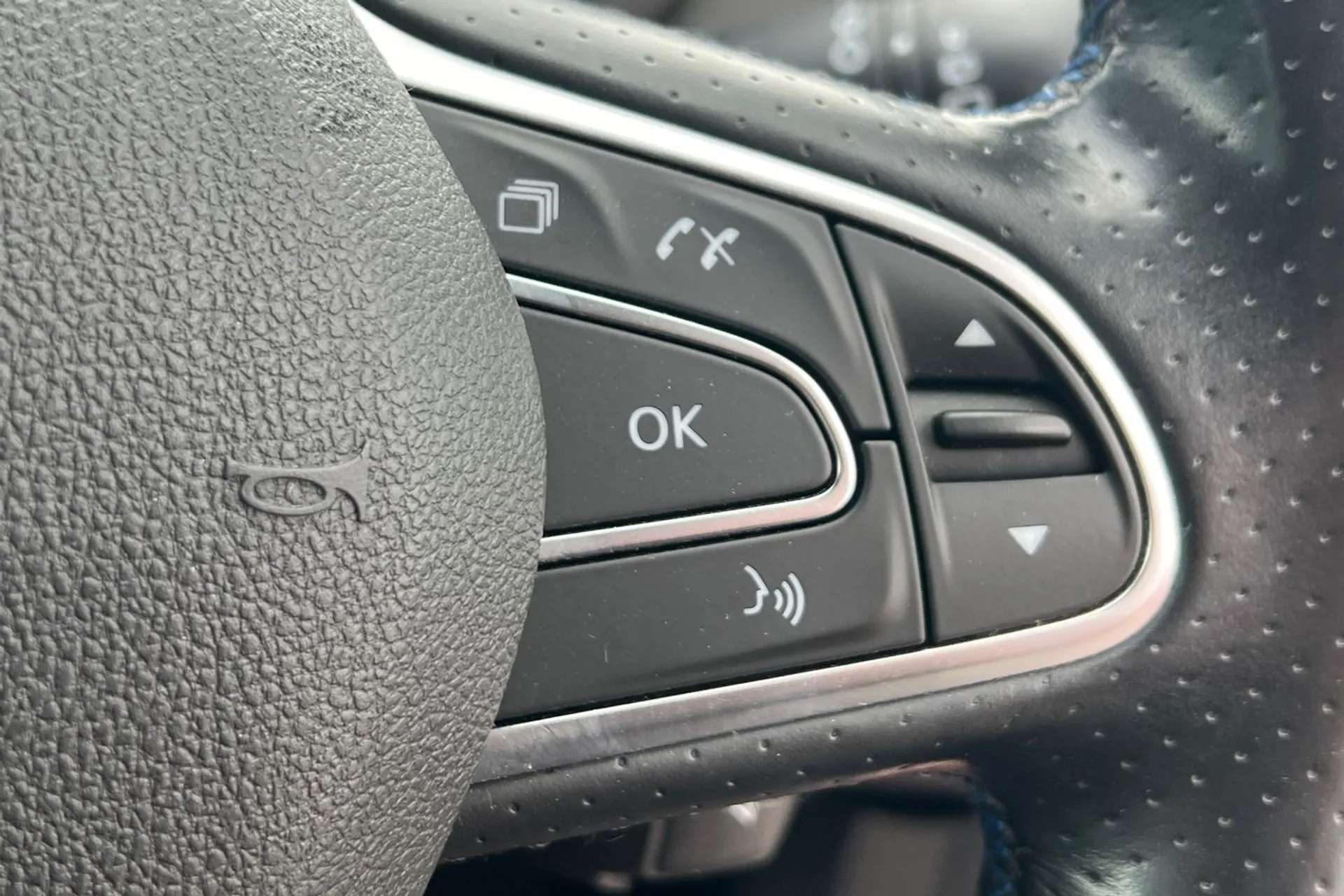 2019 RENAULT MEGANE 2019 RENAULT MEGANE