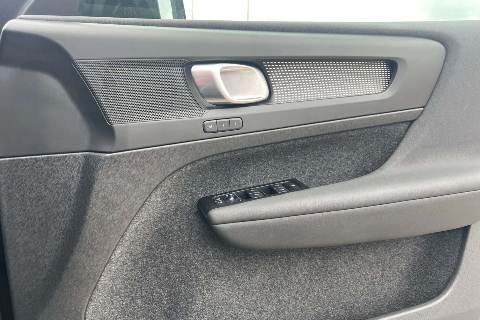 2021 VOLVO XC40 2021 VOLVO XC40