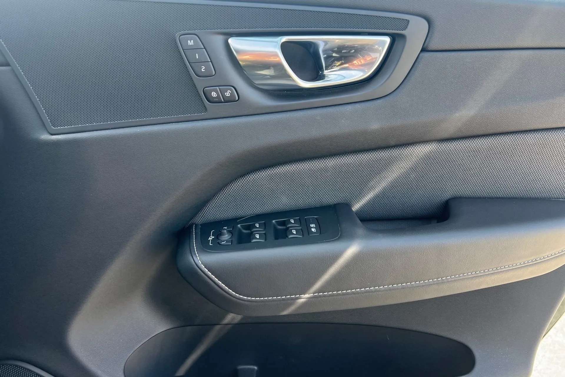 2020 VOLVO XC60 2020 VOLVO XC60