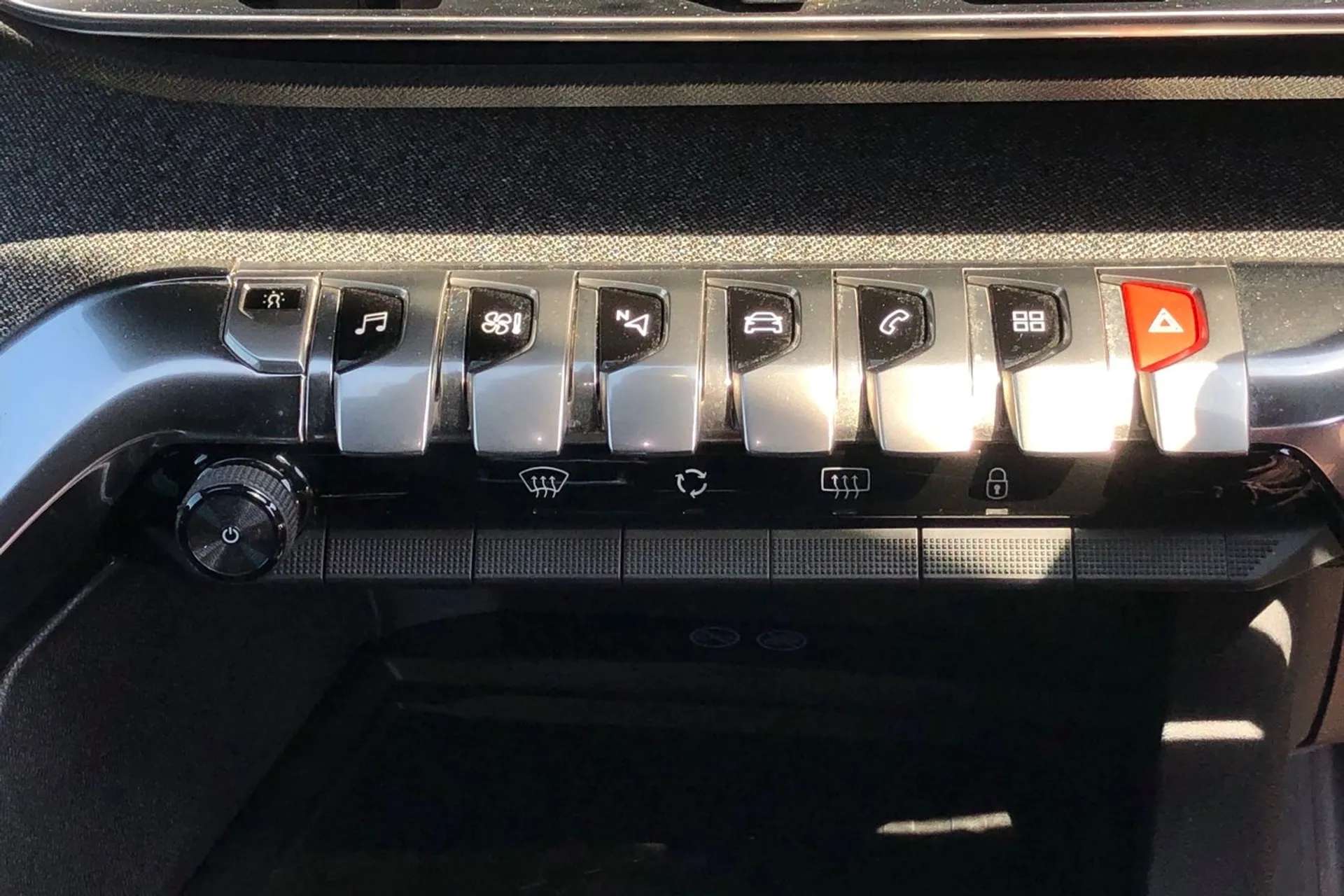 2018 PEUGEOT 3008 2018 PEUGEOT 3008