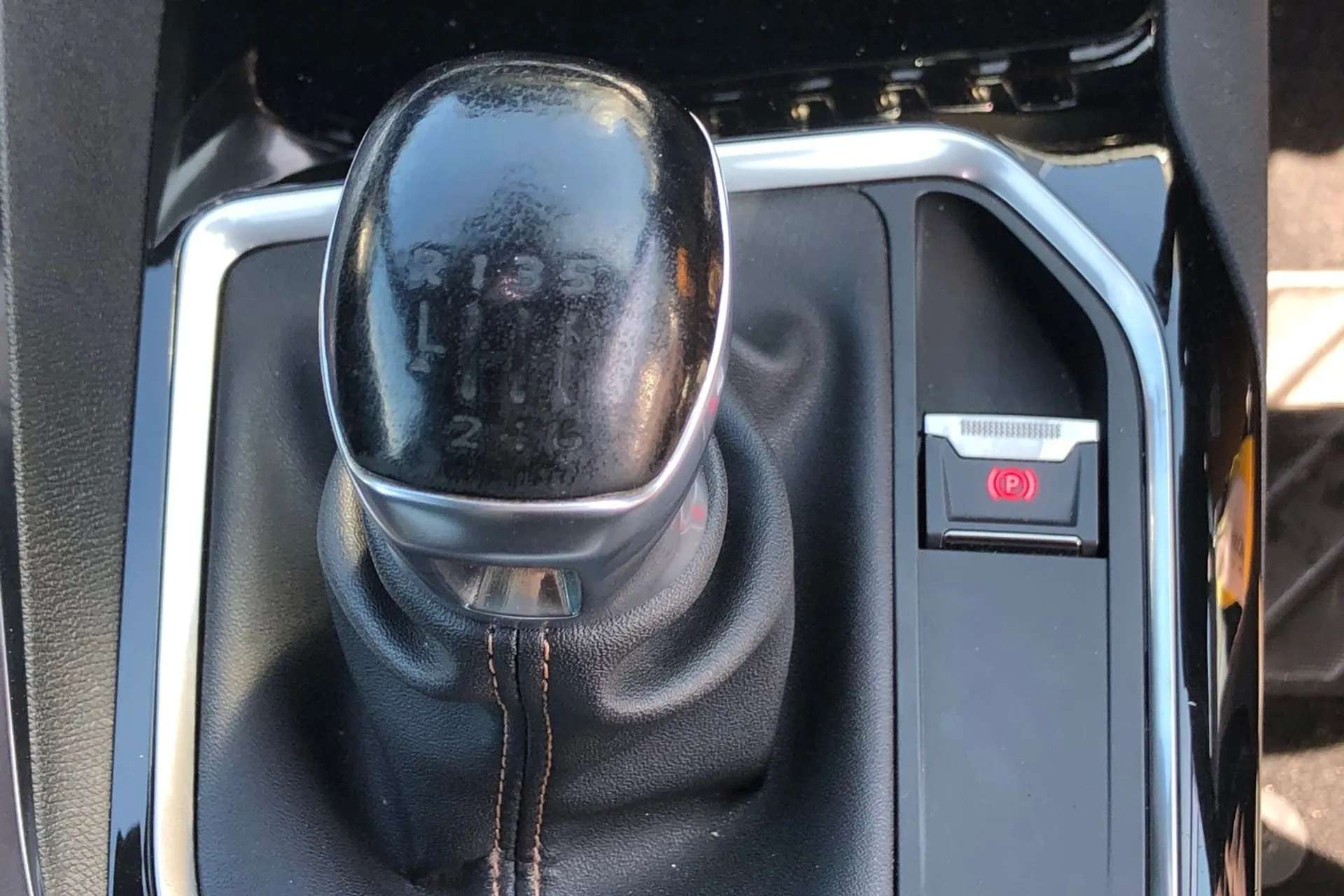 2018 PEUGEOT 3008 2018 PEUGEOT 3008