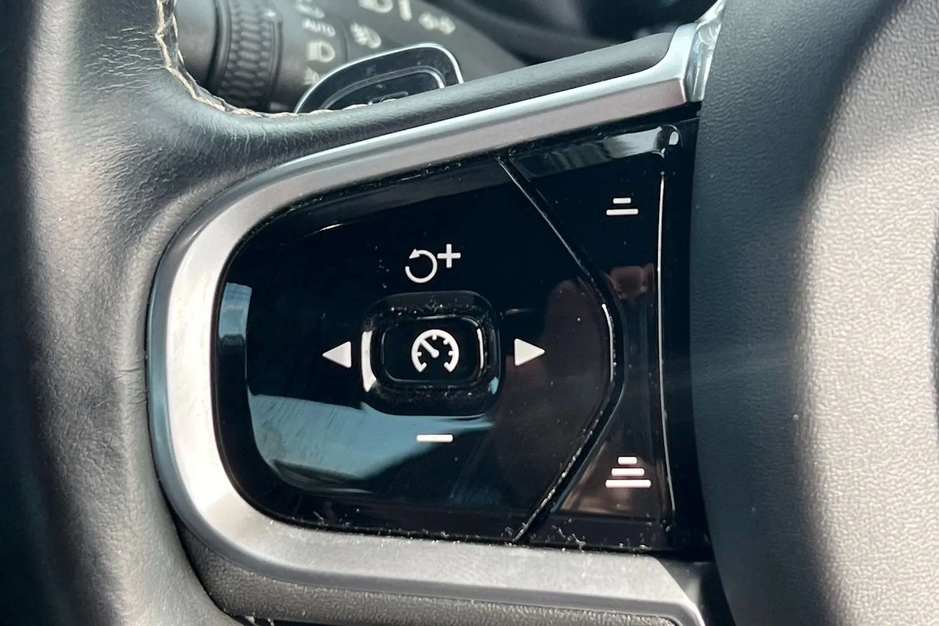 2019 VOLVO S60 2019 VOLVO S60