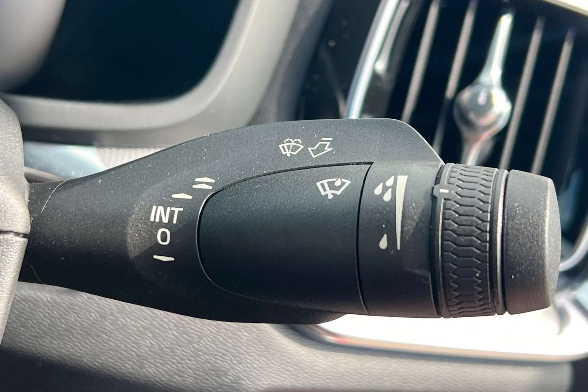 2019 VOLVO S60 2019 VOLVO S60