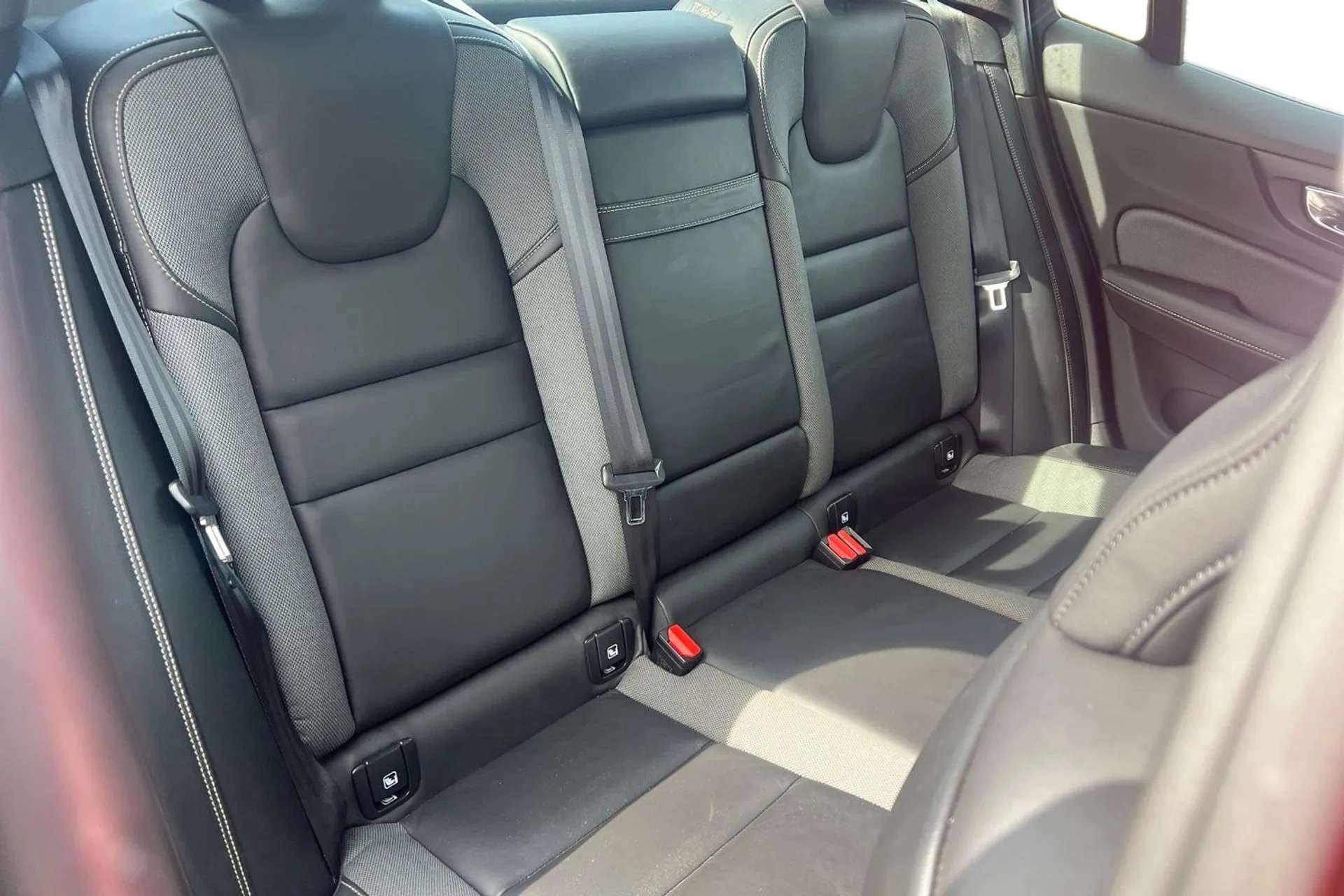 2019 VOLVO S60 2019 VOLVO S60