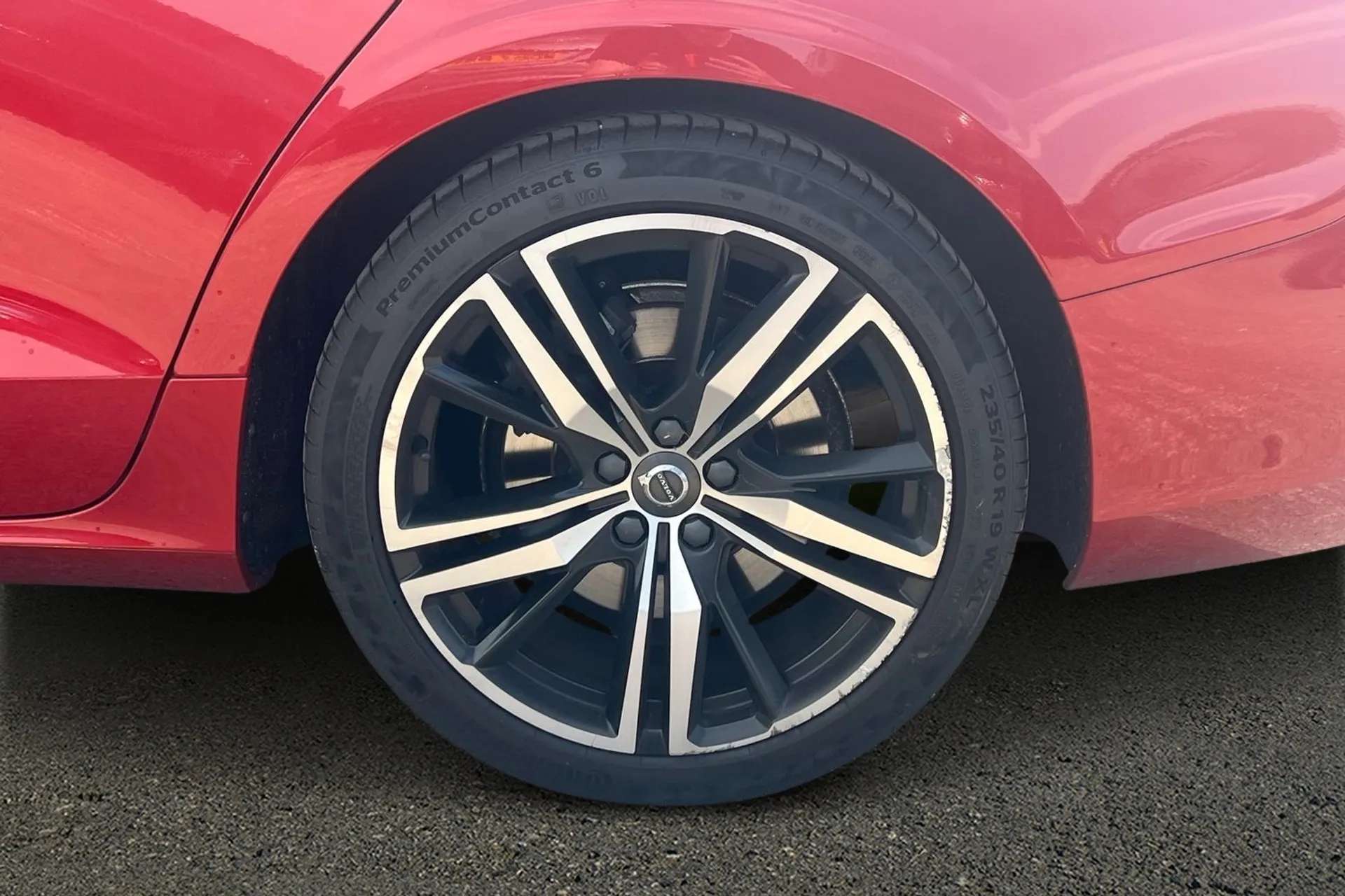 2019 VOLVO S60 2019 VOLVO S60