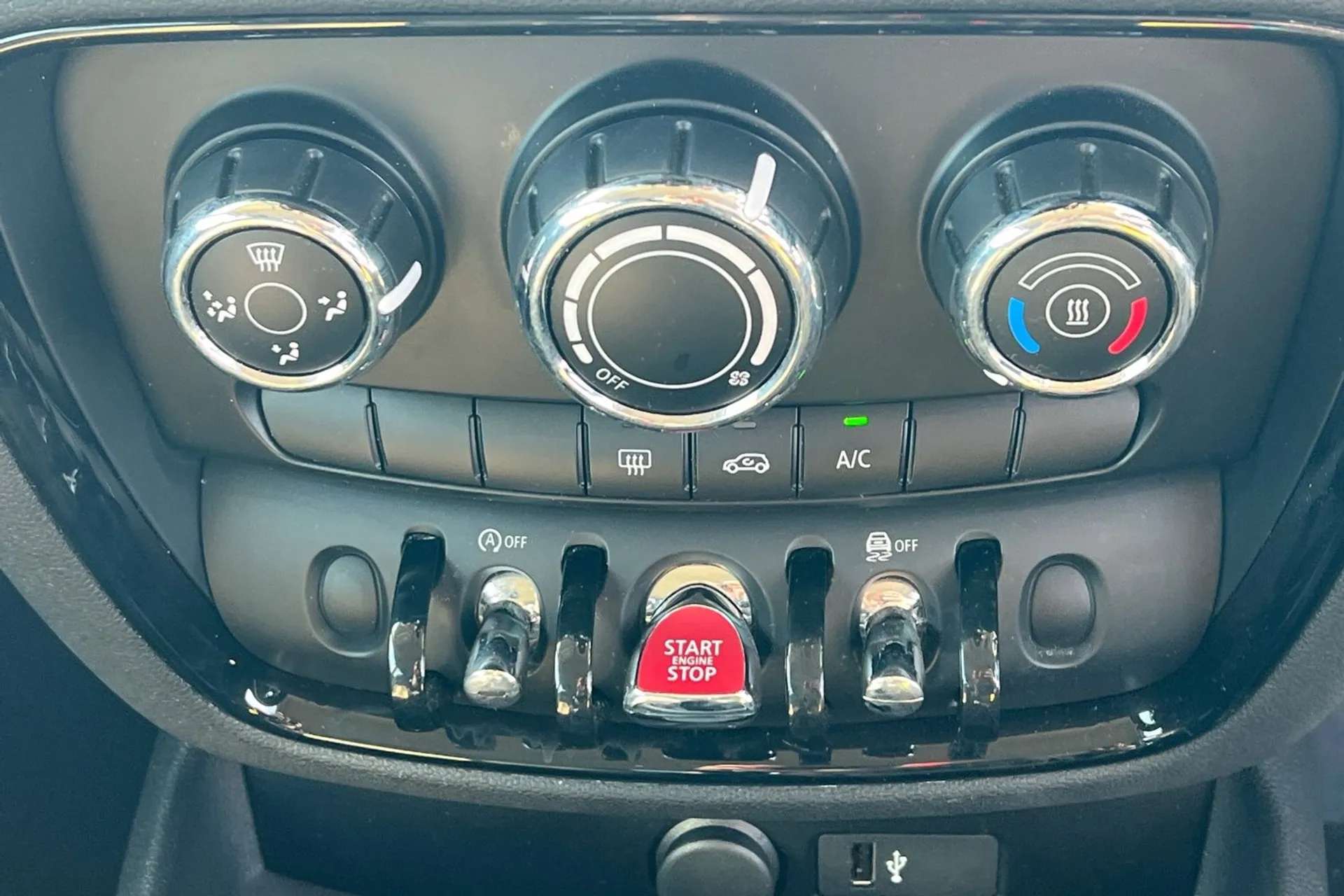 2018 MINI CLUBMAN 2018 MINI CLUBMAN