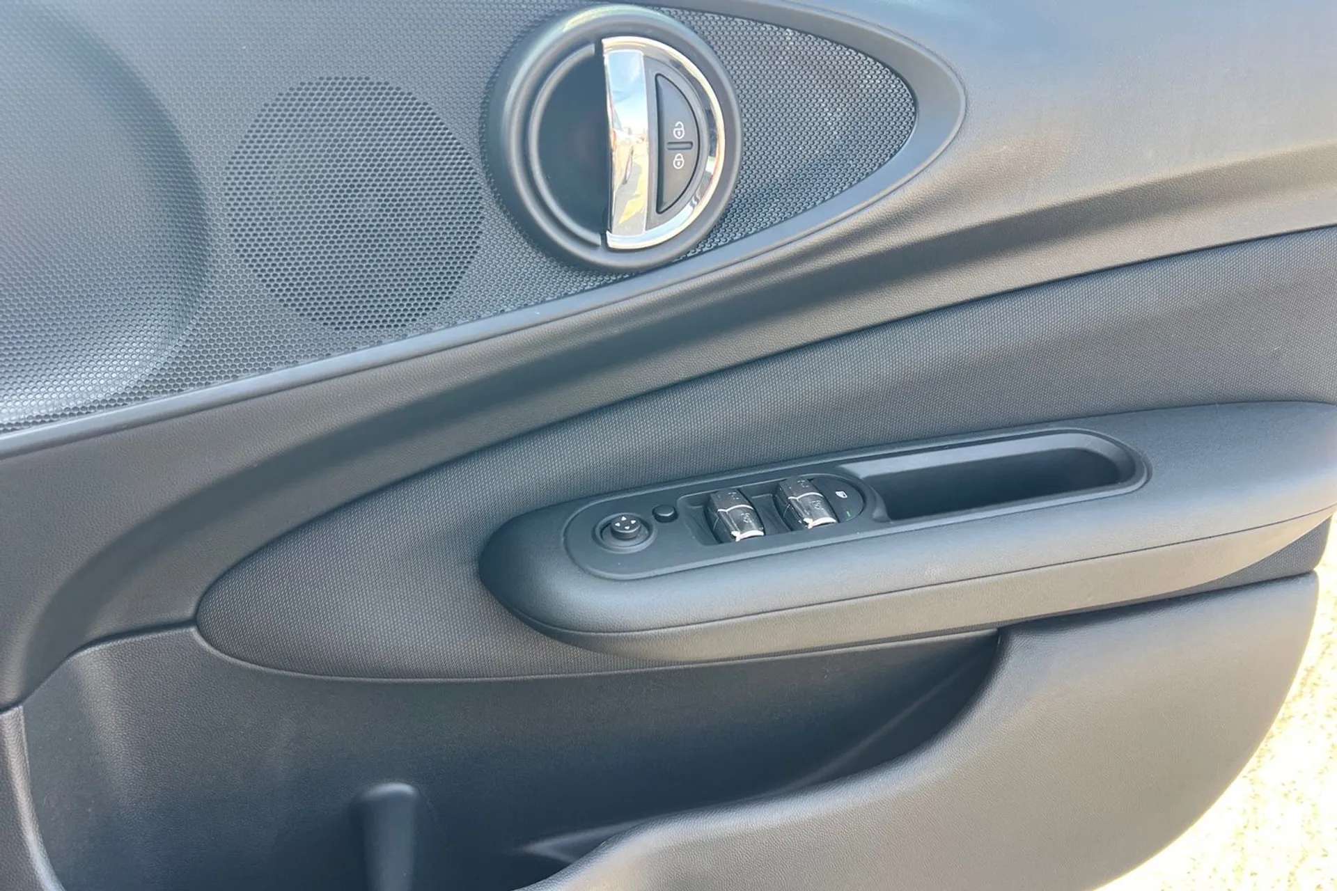 2018 MINI CLUBMAN 2018 MINI CLUBMAN