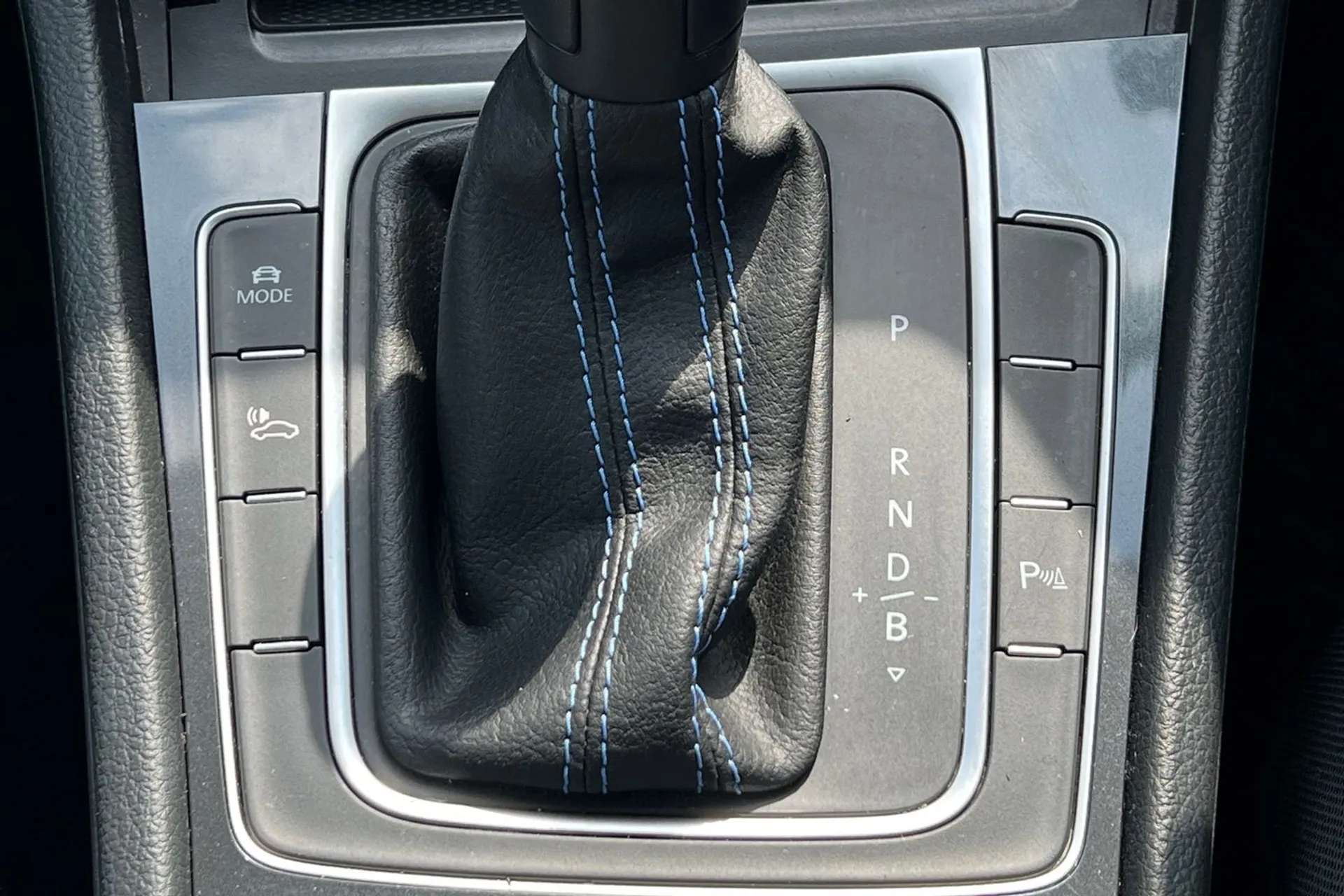 2020 VOLKSWAGEN GOLF 2020 VOLKSWAGEN GOLF
