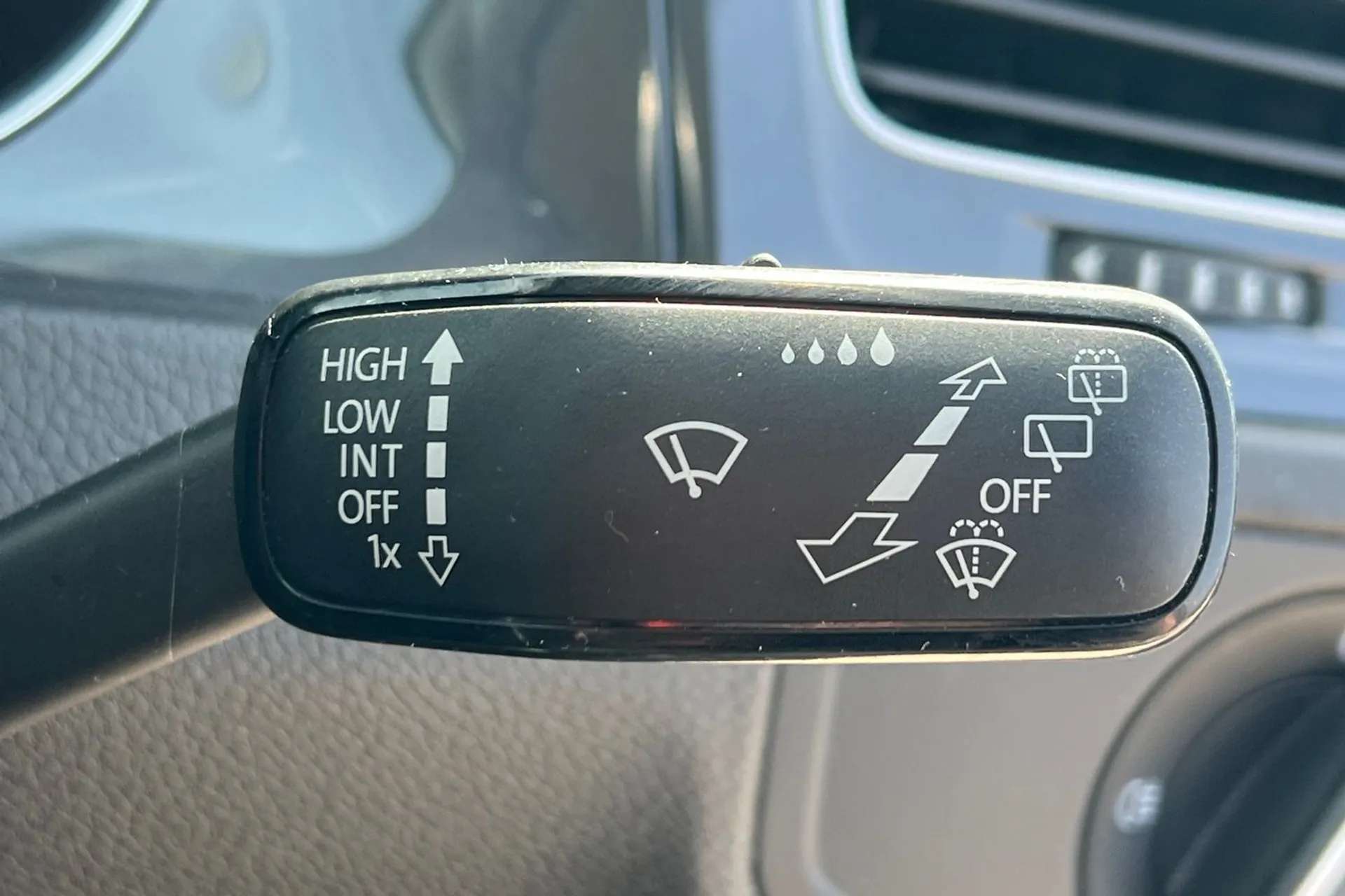 2020 VOLKSWAGEN GOLF 2020 VOLKSWAGEN GOLF