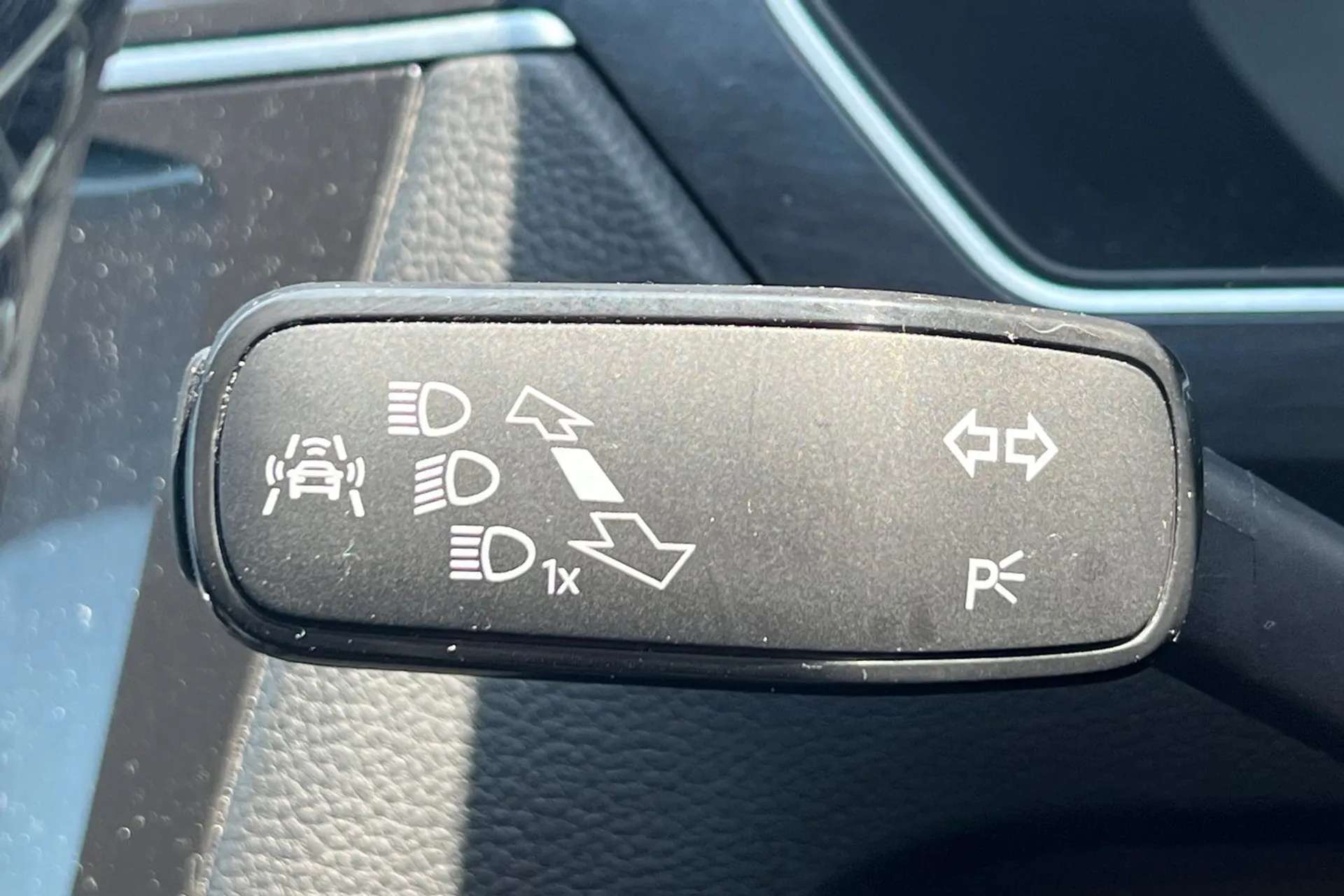 2018 VOLKSWAGEN TIGUAN 2018 VOLKSWAGEN TIGUAN