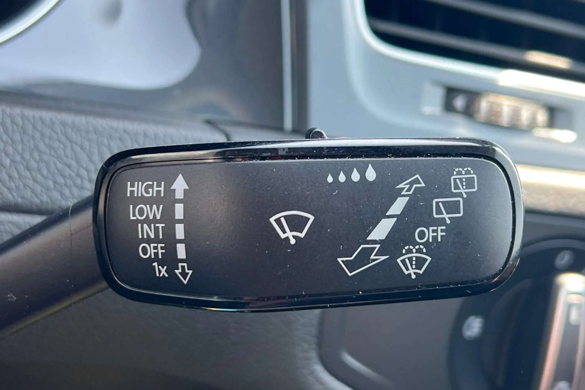 2020 VOLKSWAGEN GOLF 2020 VOLKSWAGEN GOLF