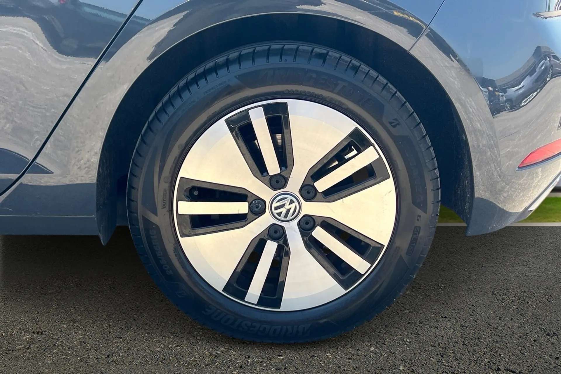 2020 VOLKSWAGEN GOLF 2020 VOLKSWAGEN GOLF