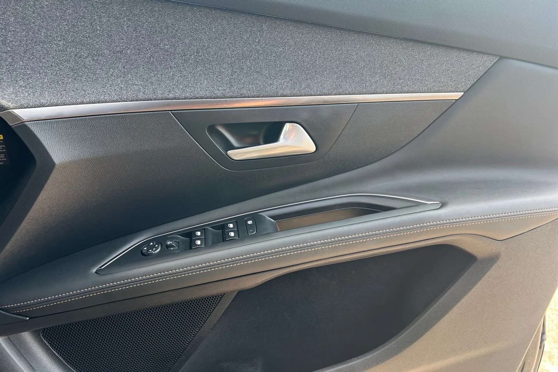 2020 PEUGEOT 3008 2020 PEUGEOT 3008