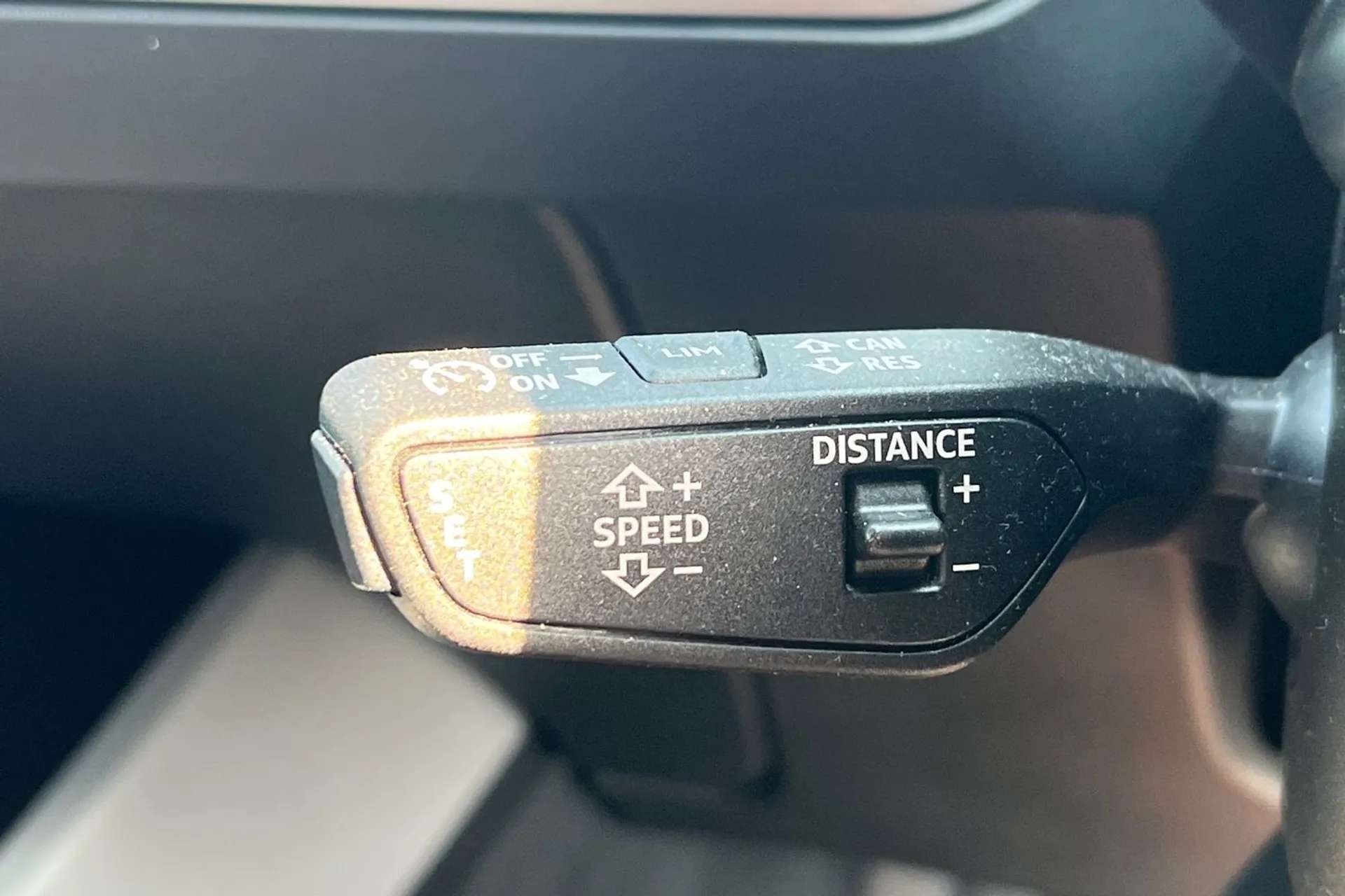 2023 AUDI Q4 2023 AUDI Q4