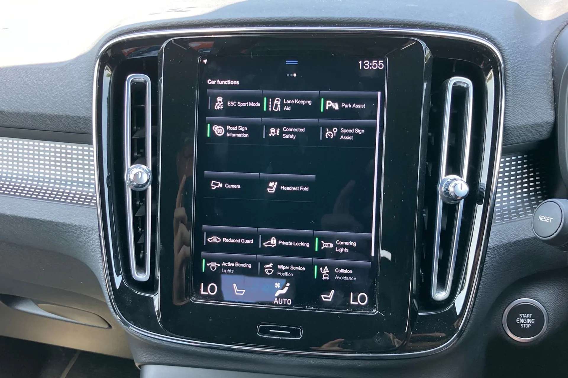2021 VOLVO XC40 2021 VOLVO XC40