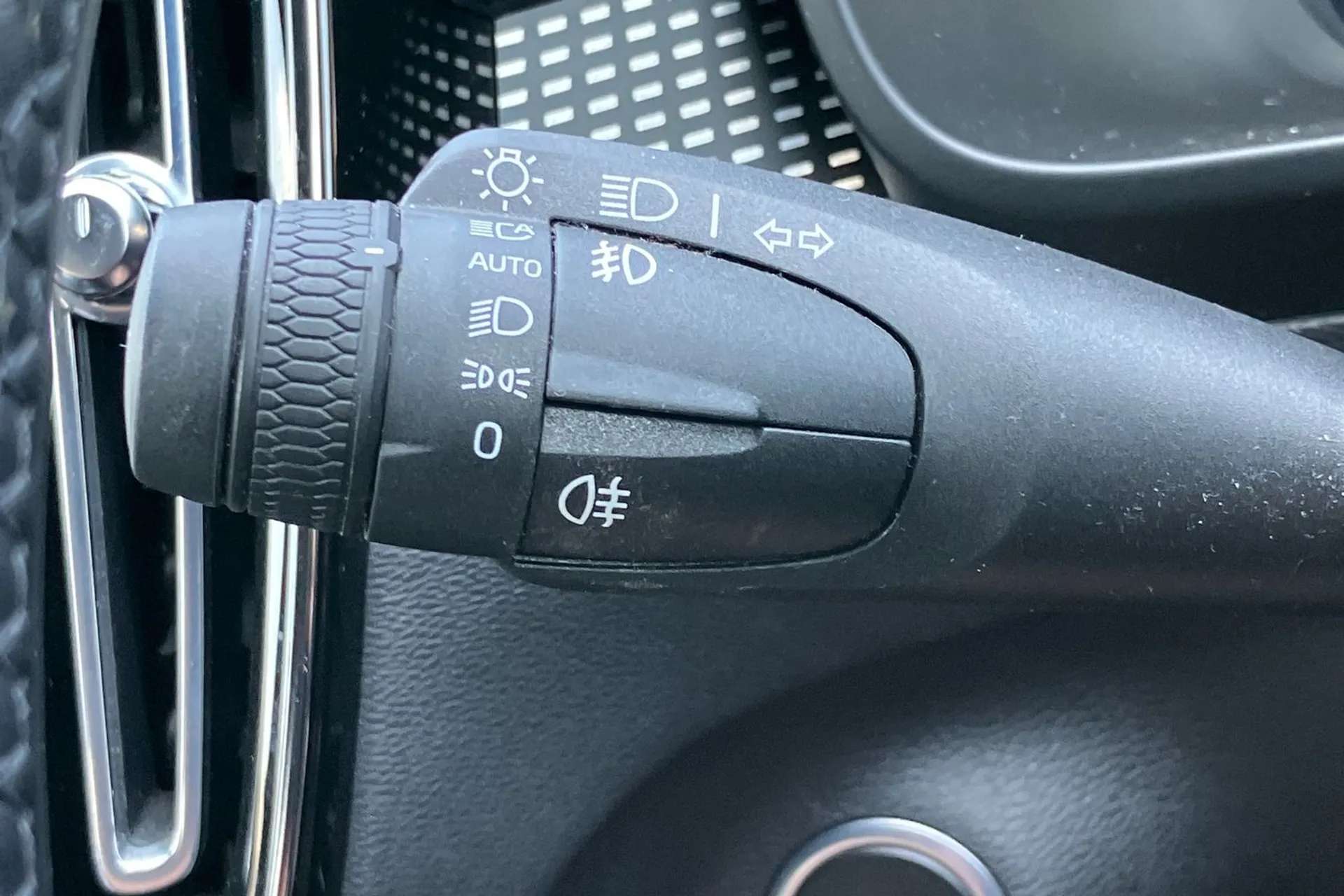 2021 VOLVO XC40 2021 VOLVO XC40