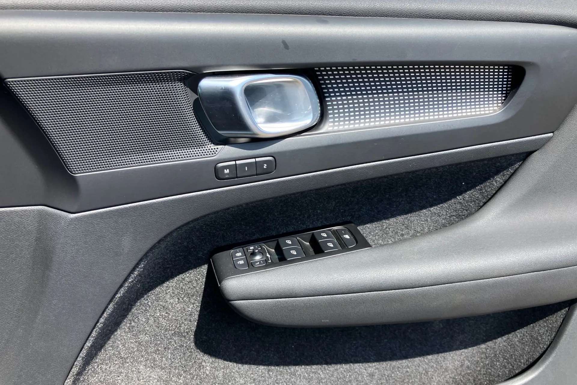 2021 VOLVO XC40 2021 VOLVO XC40